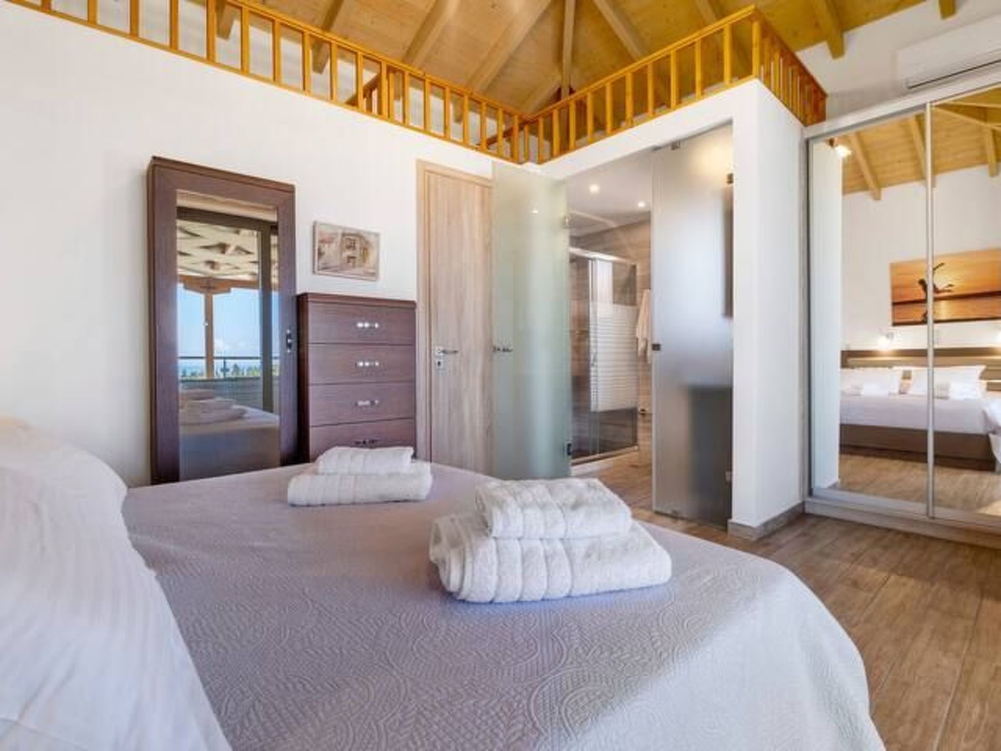 Luxuriöse Steinvilla Emily nahe dem Strand von Mylos-Image-tags.info