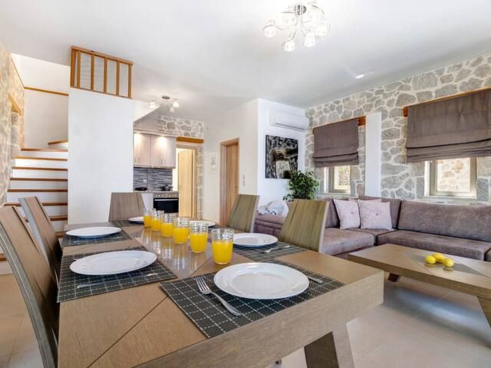 Luxuriöse Steinvilla Emily nahe dem Strand von Mylos-Image-tags.info