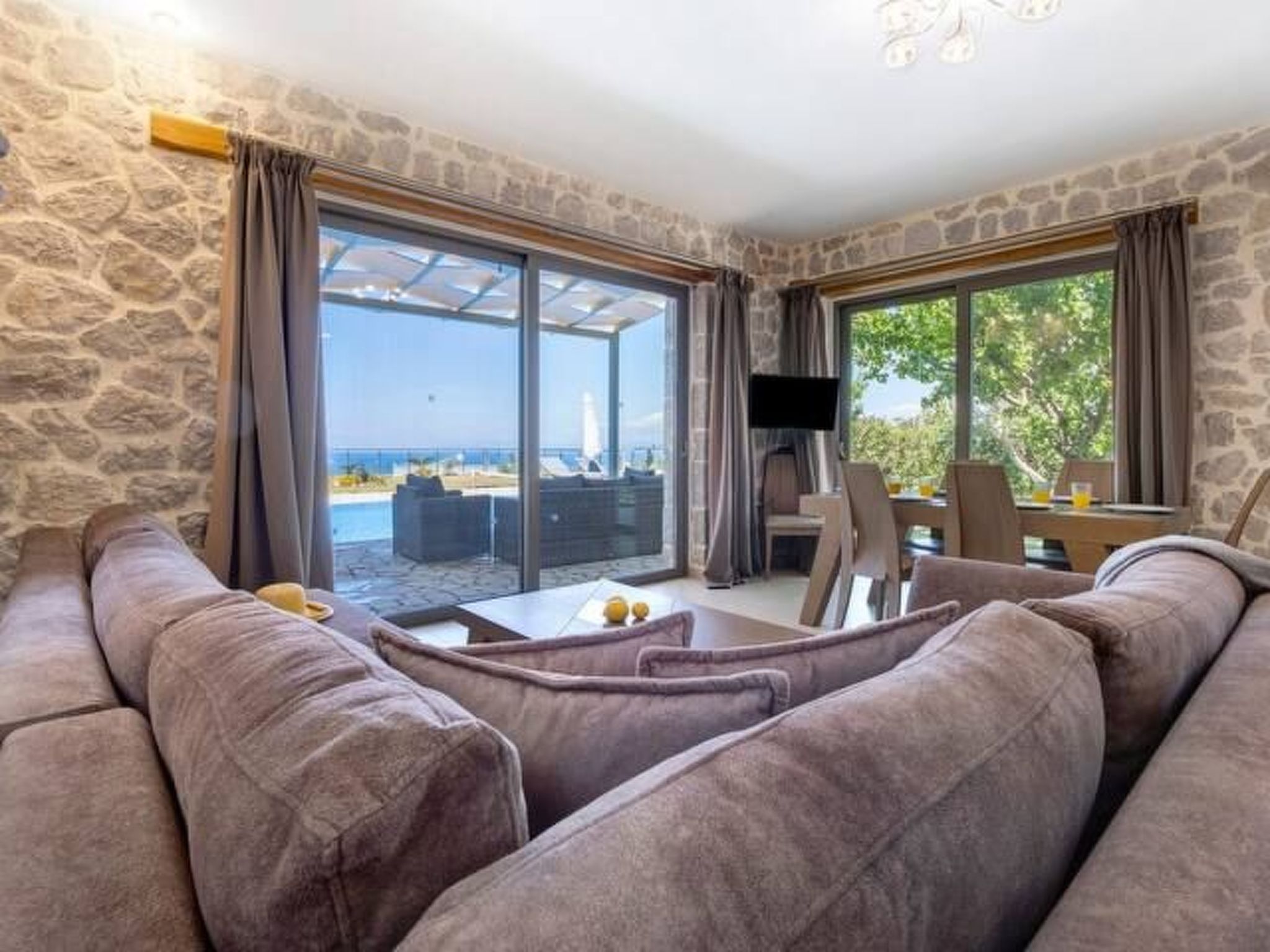 Luxuriöse Steinvilla Emily nahe dem Strand von Mylos-Image-tags.info