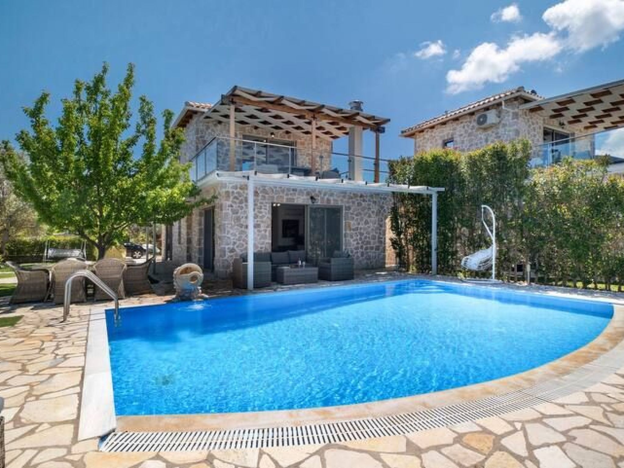 Luxuriöse Steinvilla Emily nahe dem Strand von Mylos-Image-tags.info