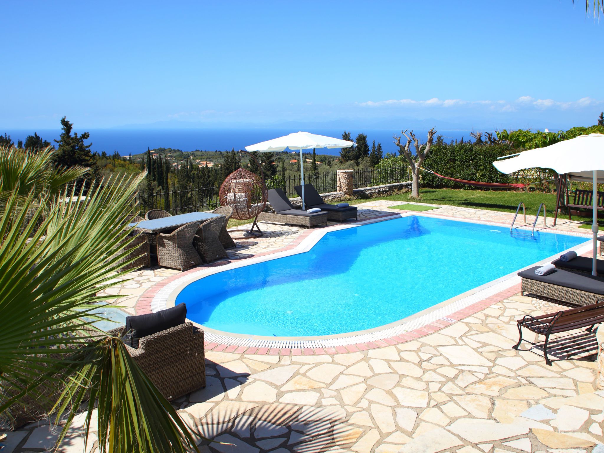 Luxusvillen Thanasis in der Nähe von Kathisma-Image-tags.info