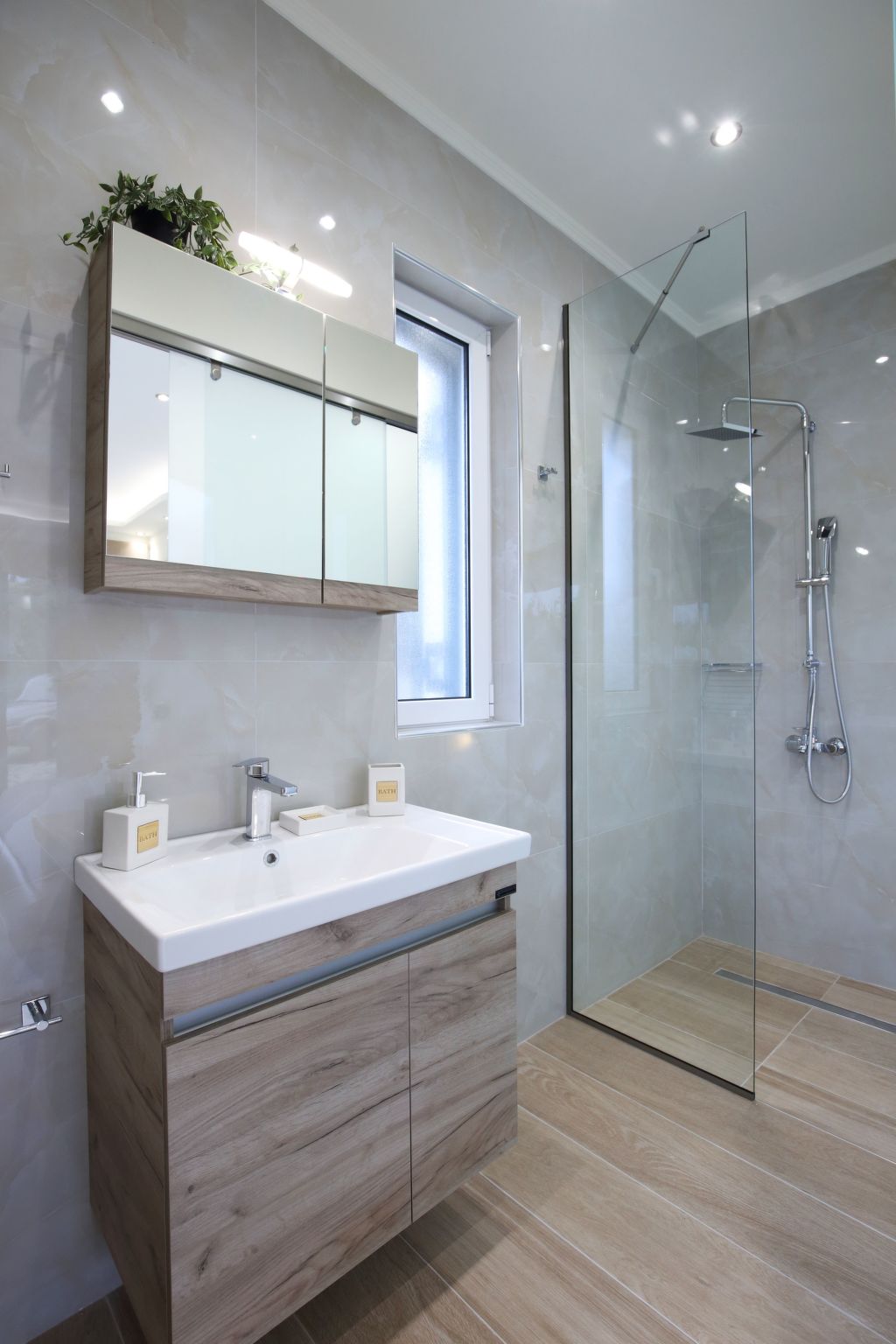 Luxusvillen Thanasis in der Nähe von Kathisma-Image-tags.info