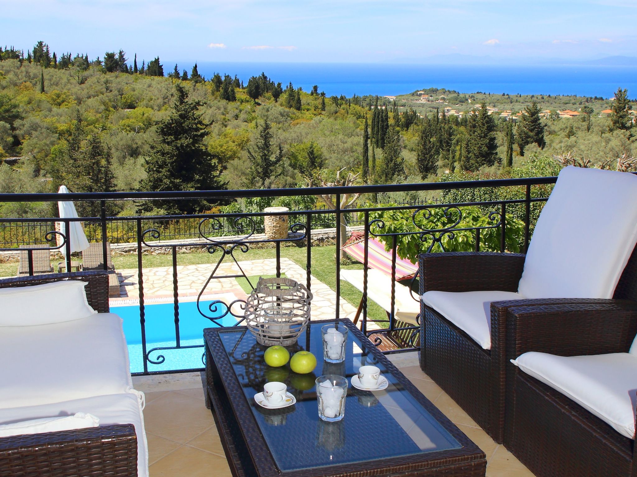 Luxusvillen Thanasis in der Nähe von Kathisma-Image-tags.info