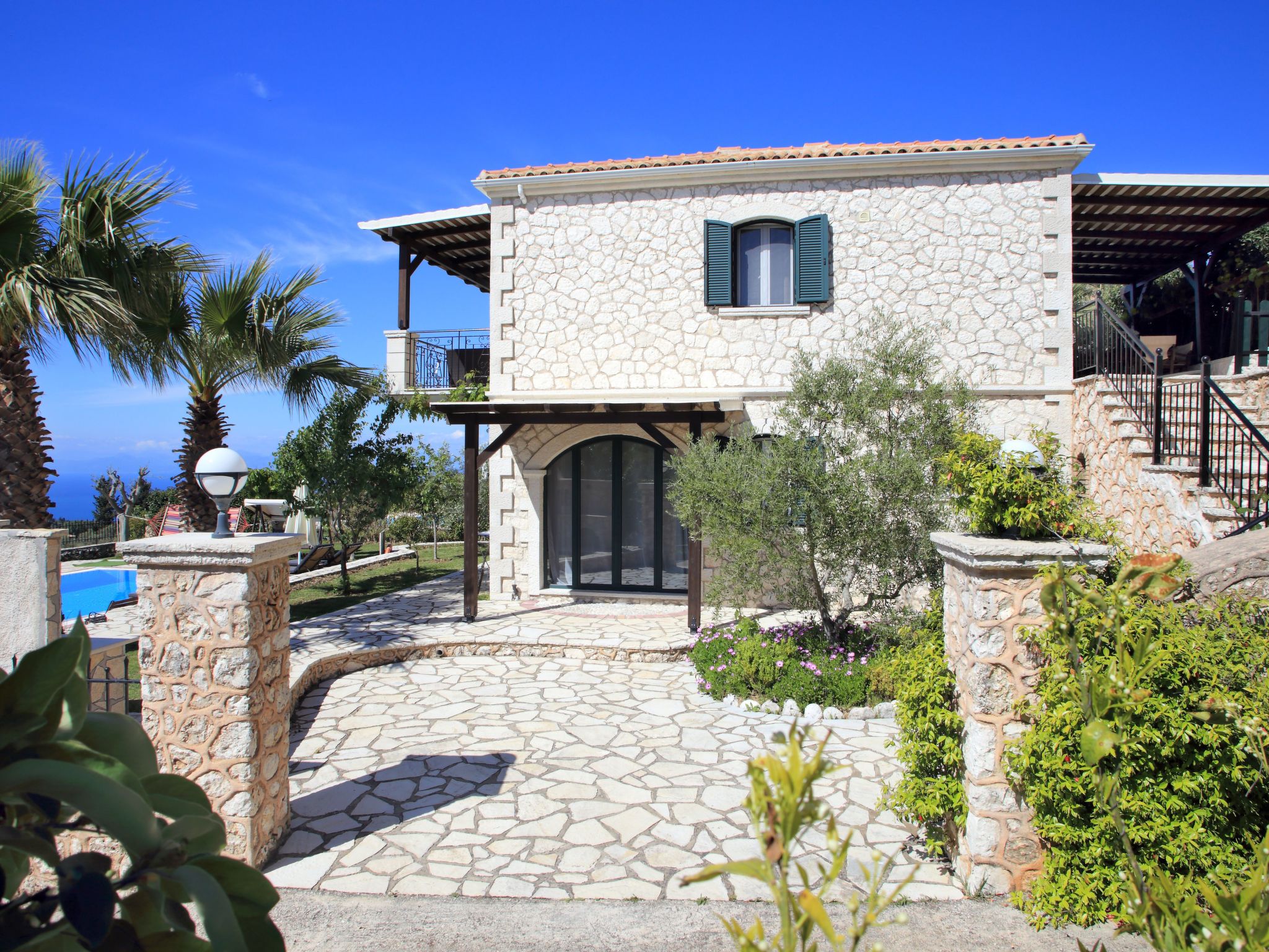 Luxusvillen Thanasis in der Nähe von Kathisma-Image-tags.info