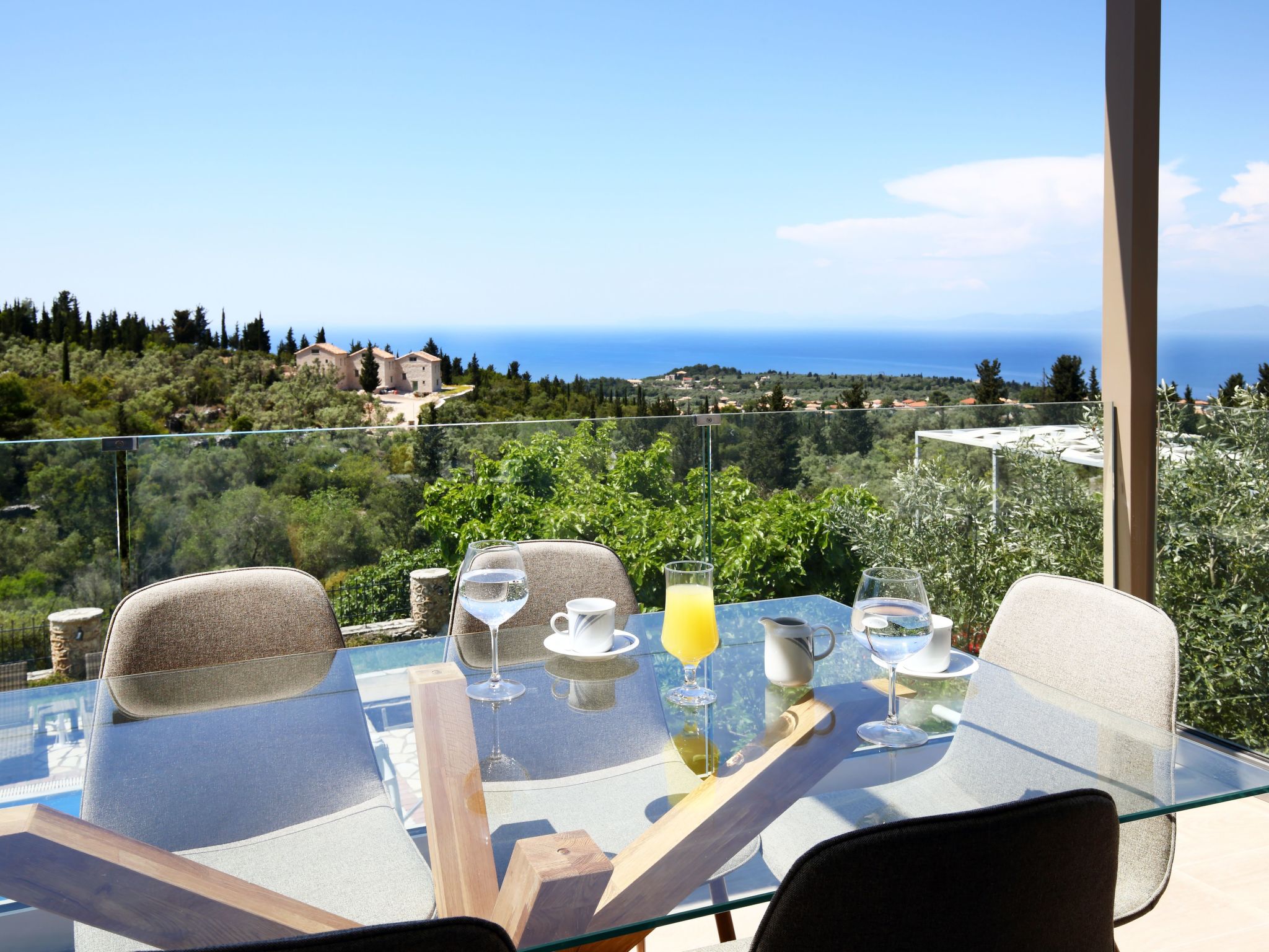 Luxusvillen Thanasis in der Nähe von Kathisma-Image-tags.info