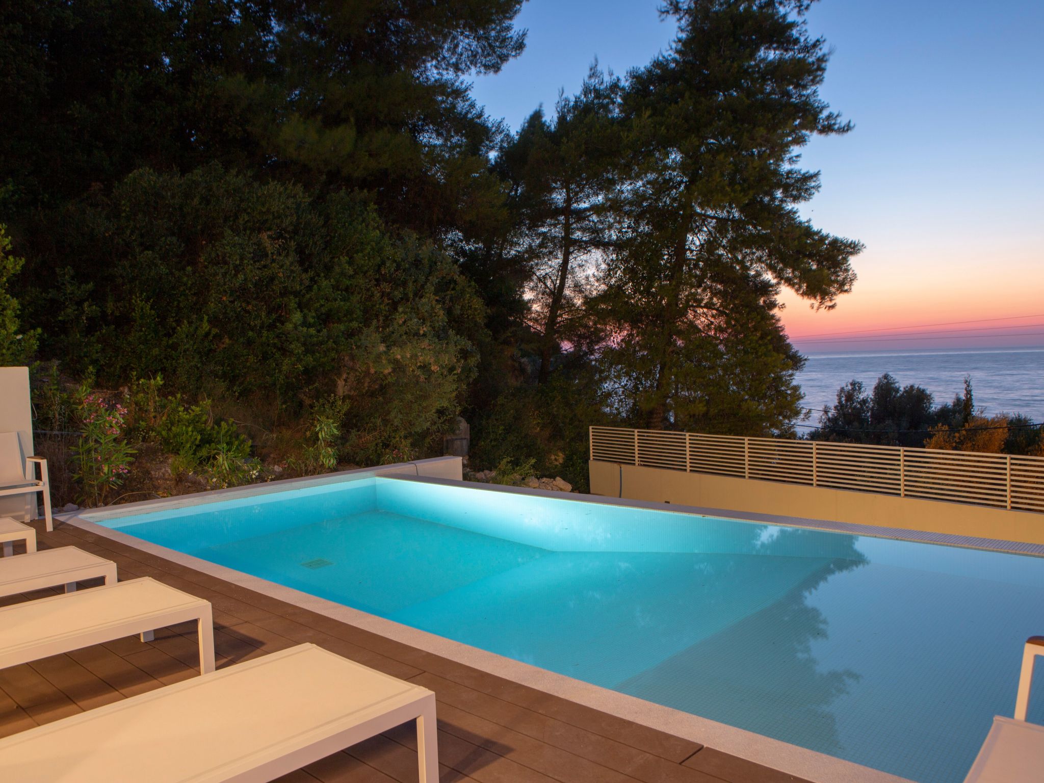 Villa mit eigenem Garten und in der Nähe von Agios Nikitas-Outside