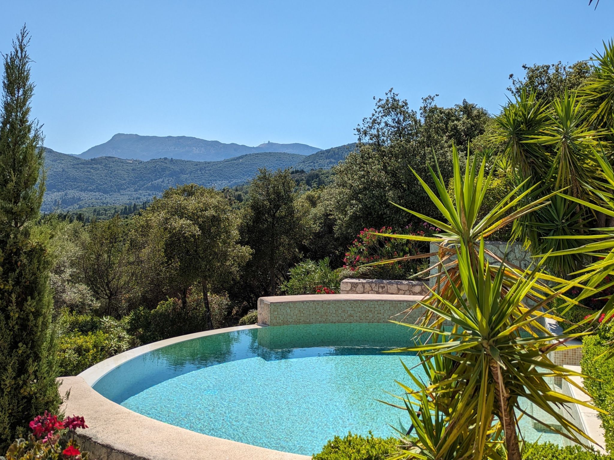 Die Drei Grazien, luxuriöse Villa mit eigenem Pool-Image-tags.info