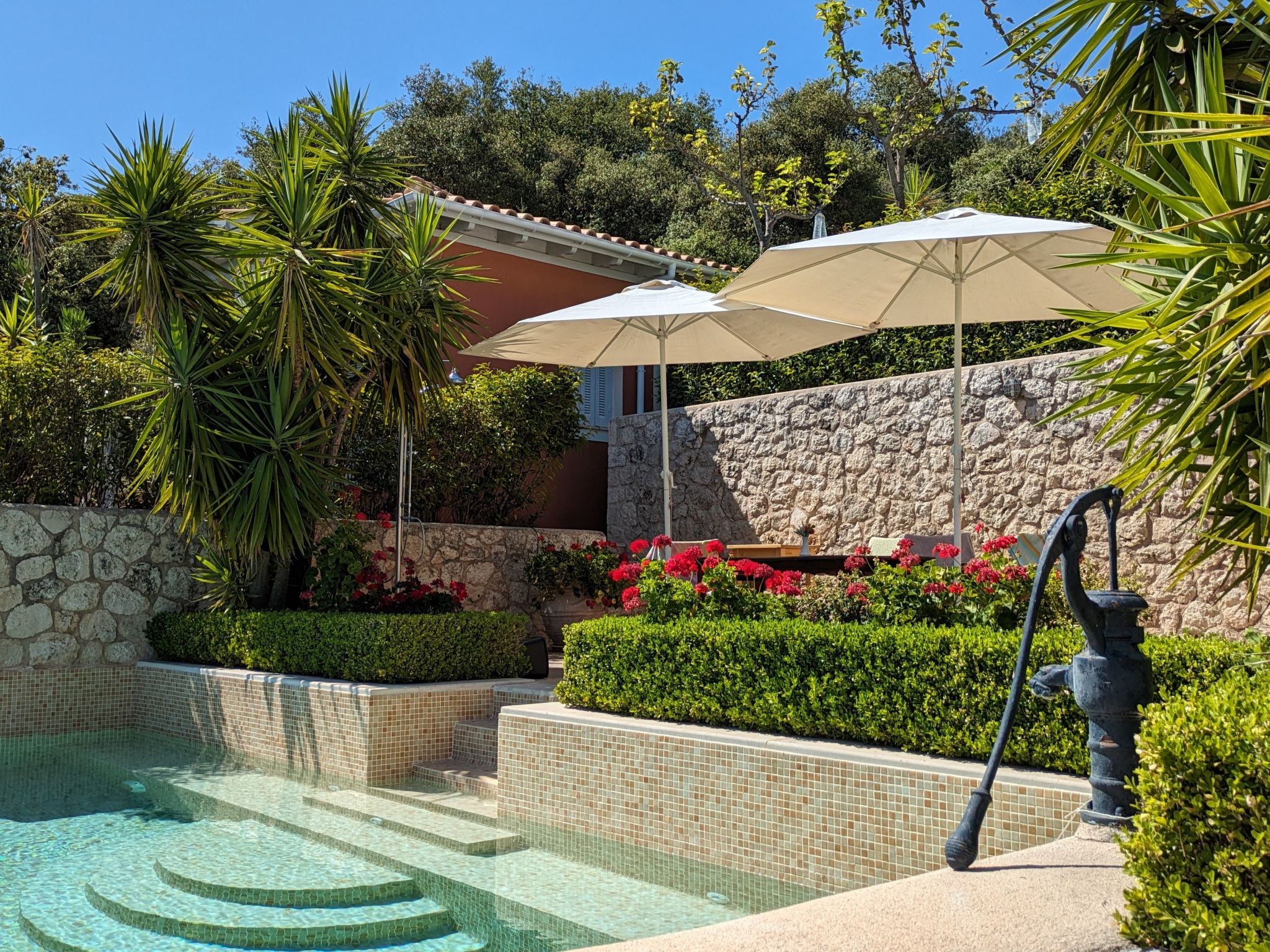 Die Drei Grazien, luxuriöse Villa mit eigenem Pool-Image-tags.info