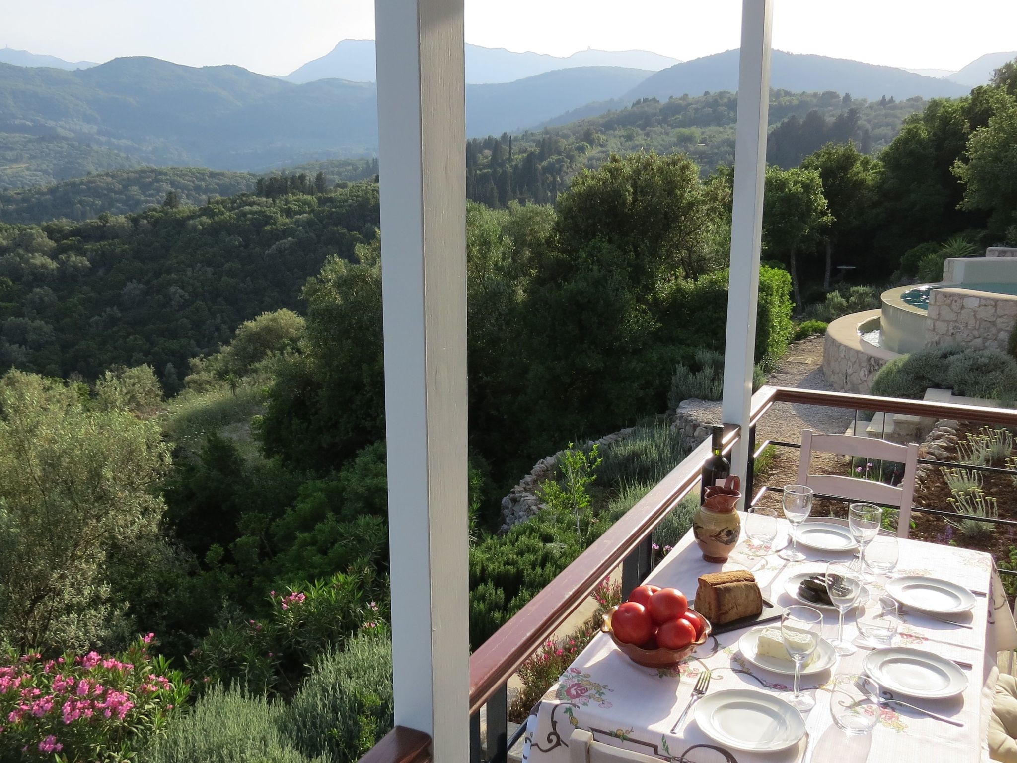 Die Drei Grazien, luxuriöse Villa mit eigenem Pool-Image-tags.info