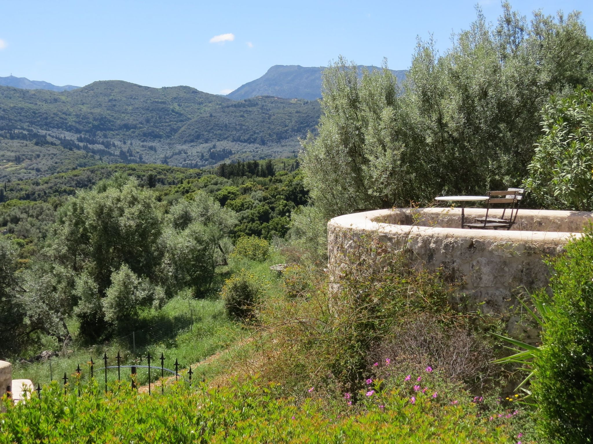 Die Drei Grazien, luxuriöse Villa mit eigenem Pool-Image-tags.info