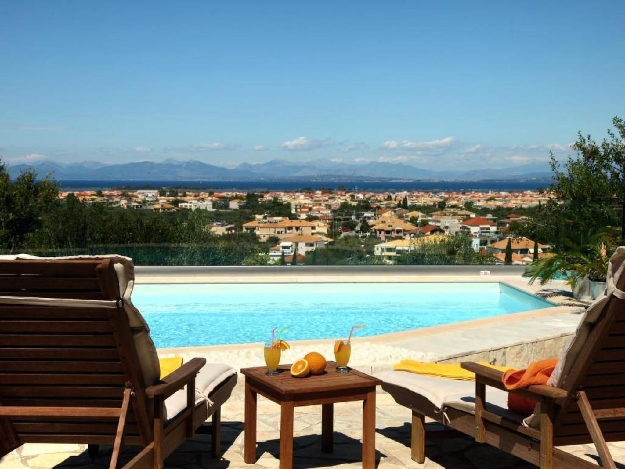 "Alea Resort" mit eigenem Pool-Binnen