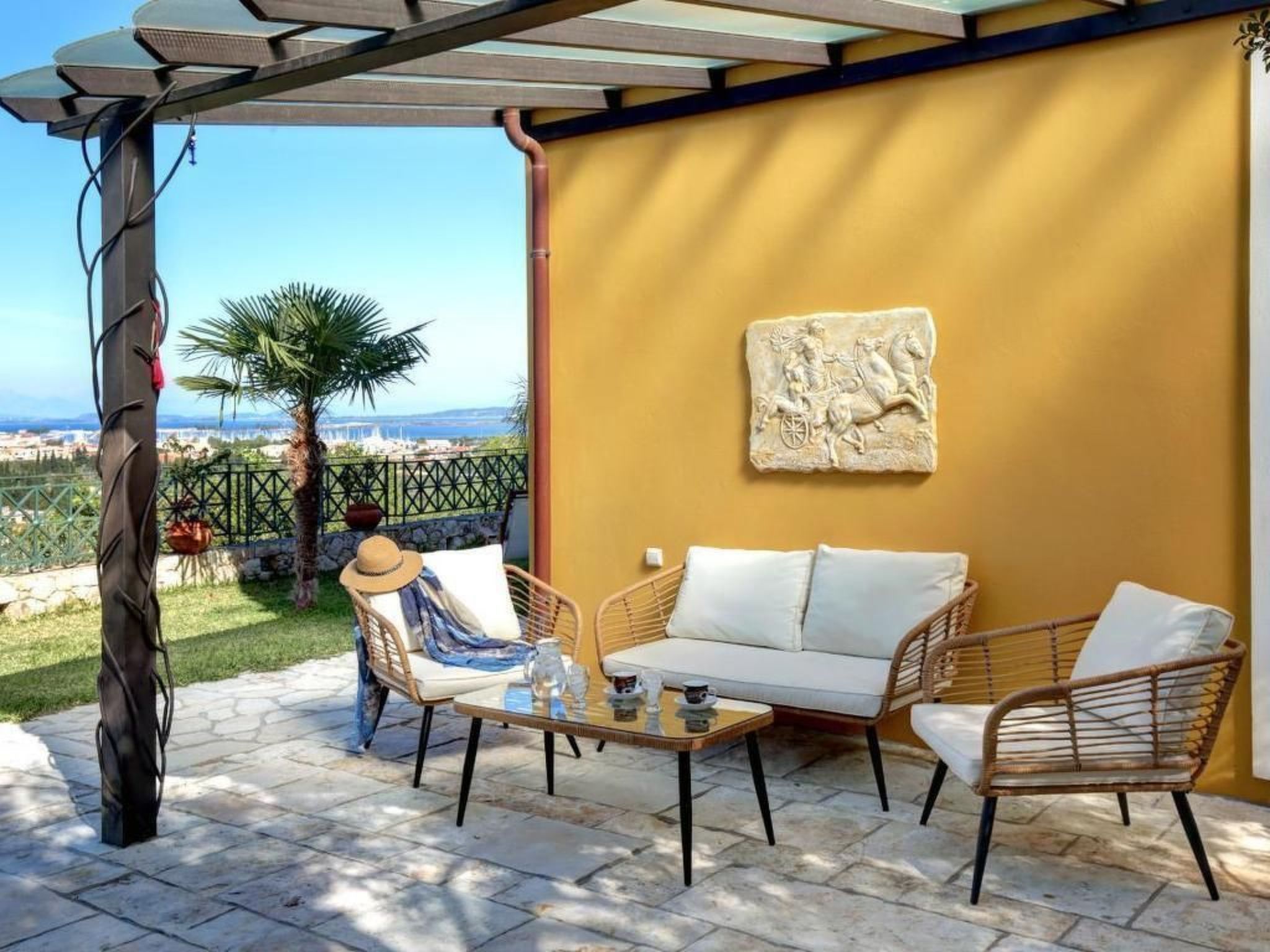 "Alea Resort" mit eigenem Pool-Binnen