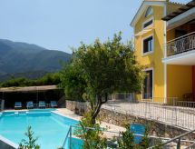 Luxuriöse Villa mit Infinity-Pool und Panoramablick