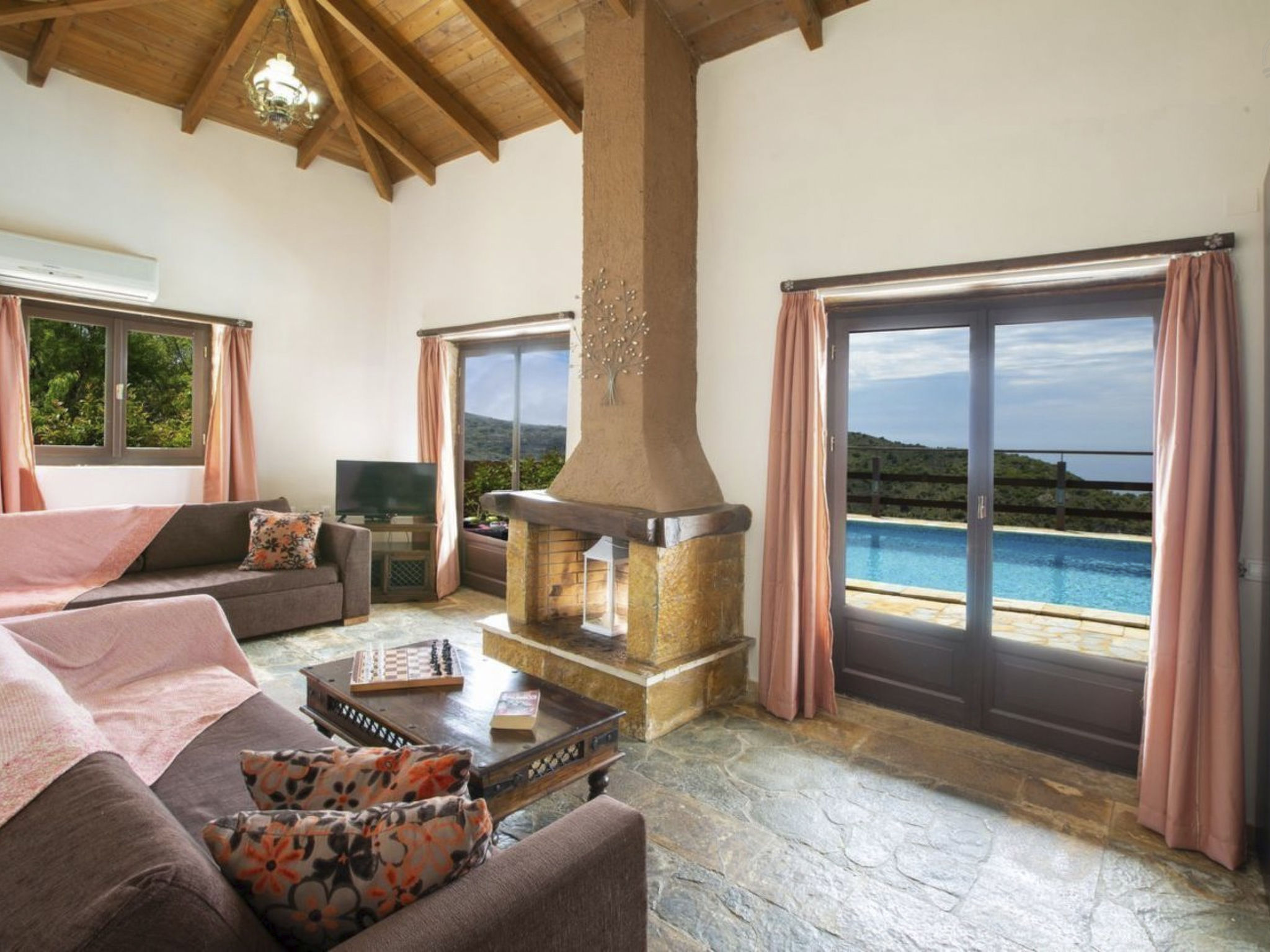 Schönes Haus in Apollonii mit privatem Pool-Binnen