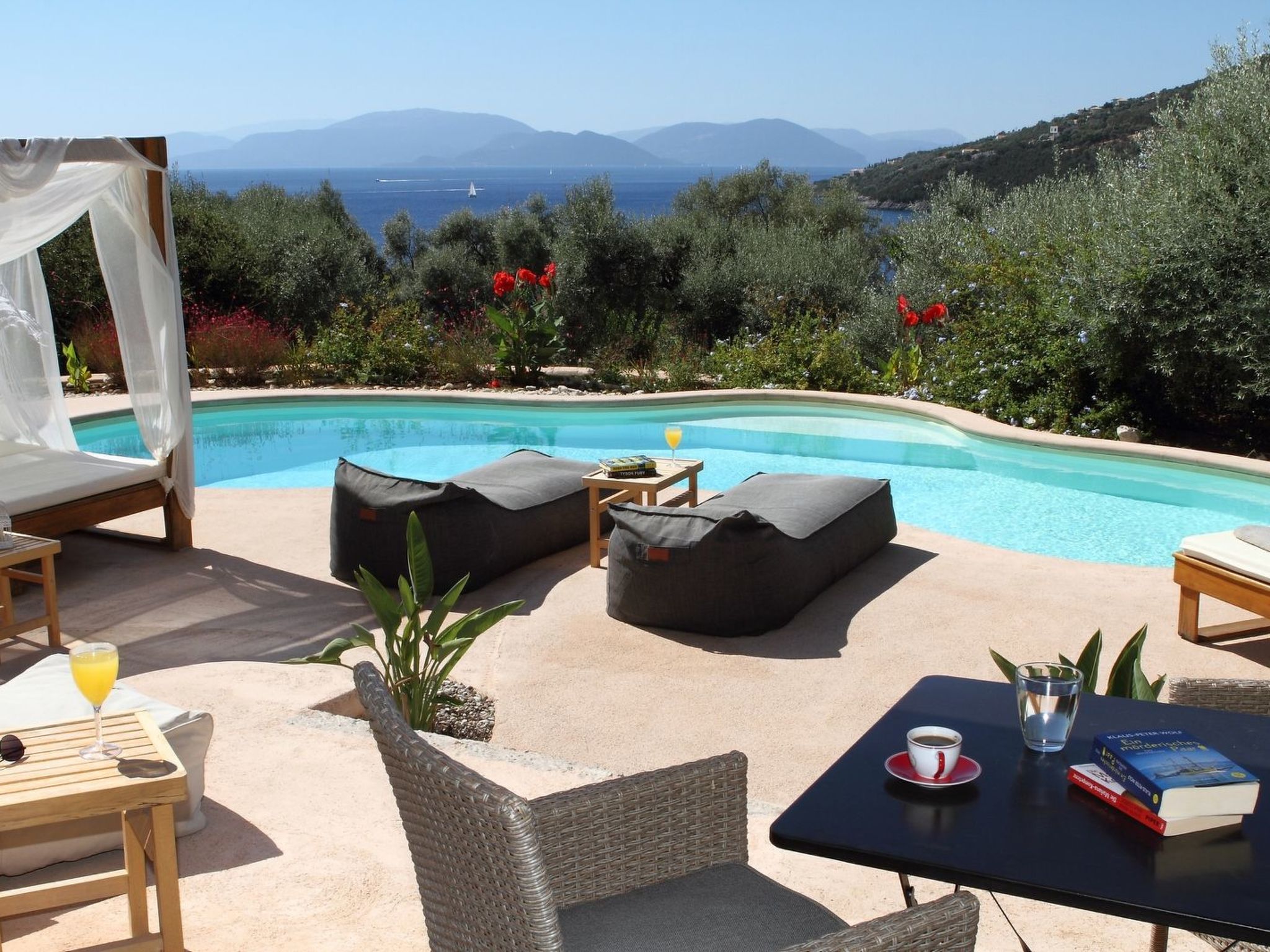 "Agapi" mit Infinity-Pool