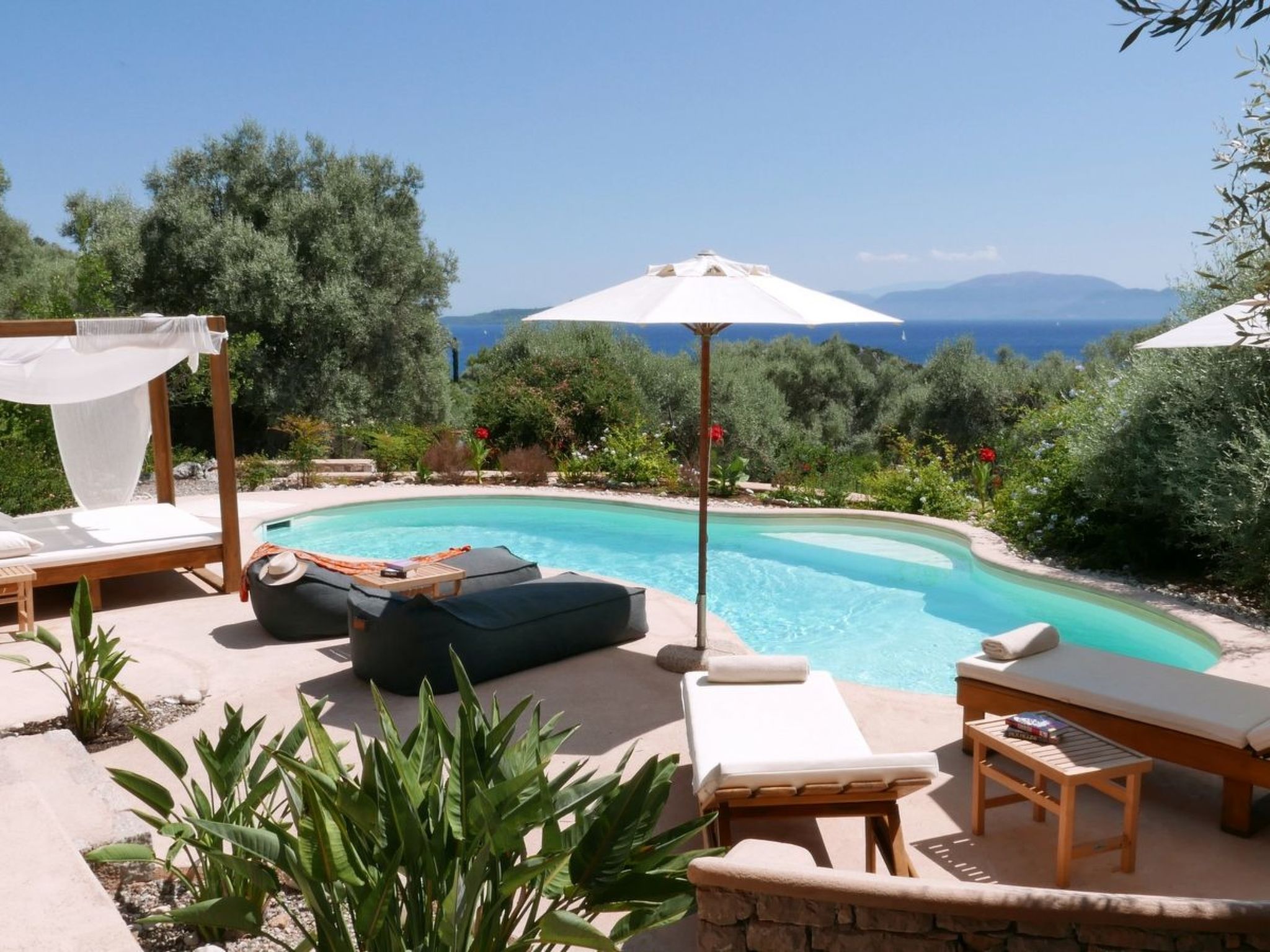 "Agapi" mit Infinity-Pool