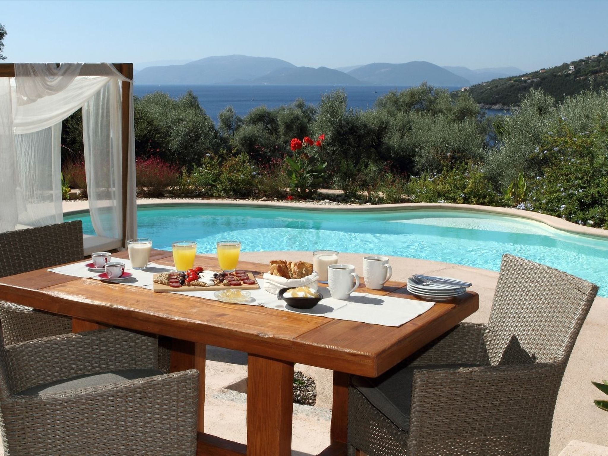 "Agapi" mit Infinity-Pool