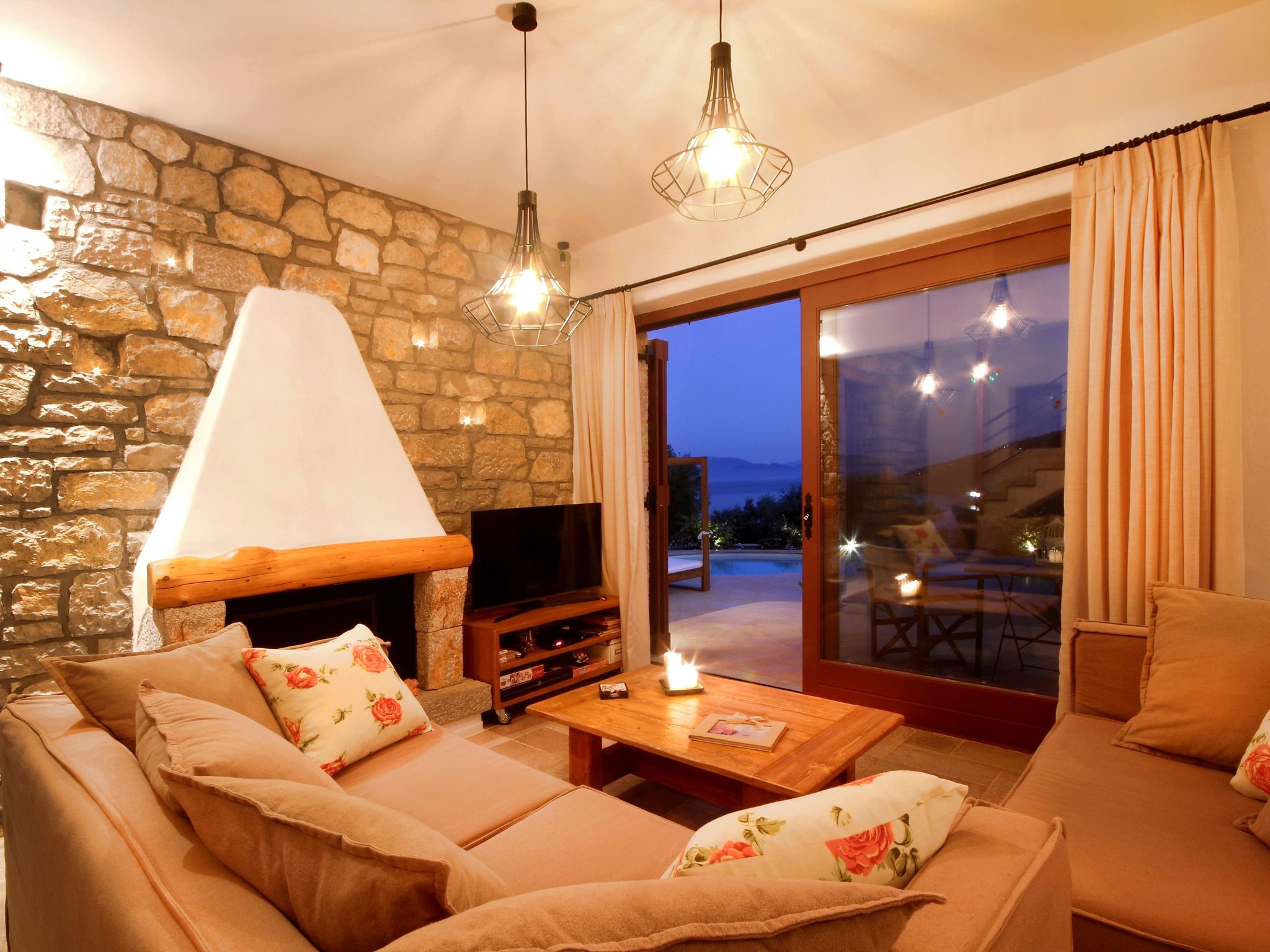 "Agapi" mit Infinity-Pool-Image-tags.info