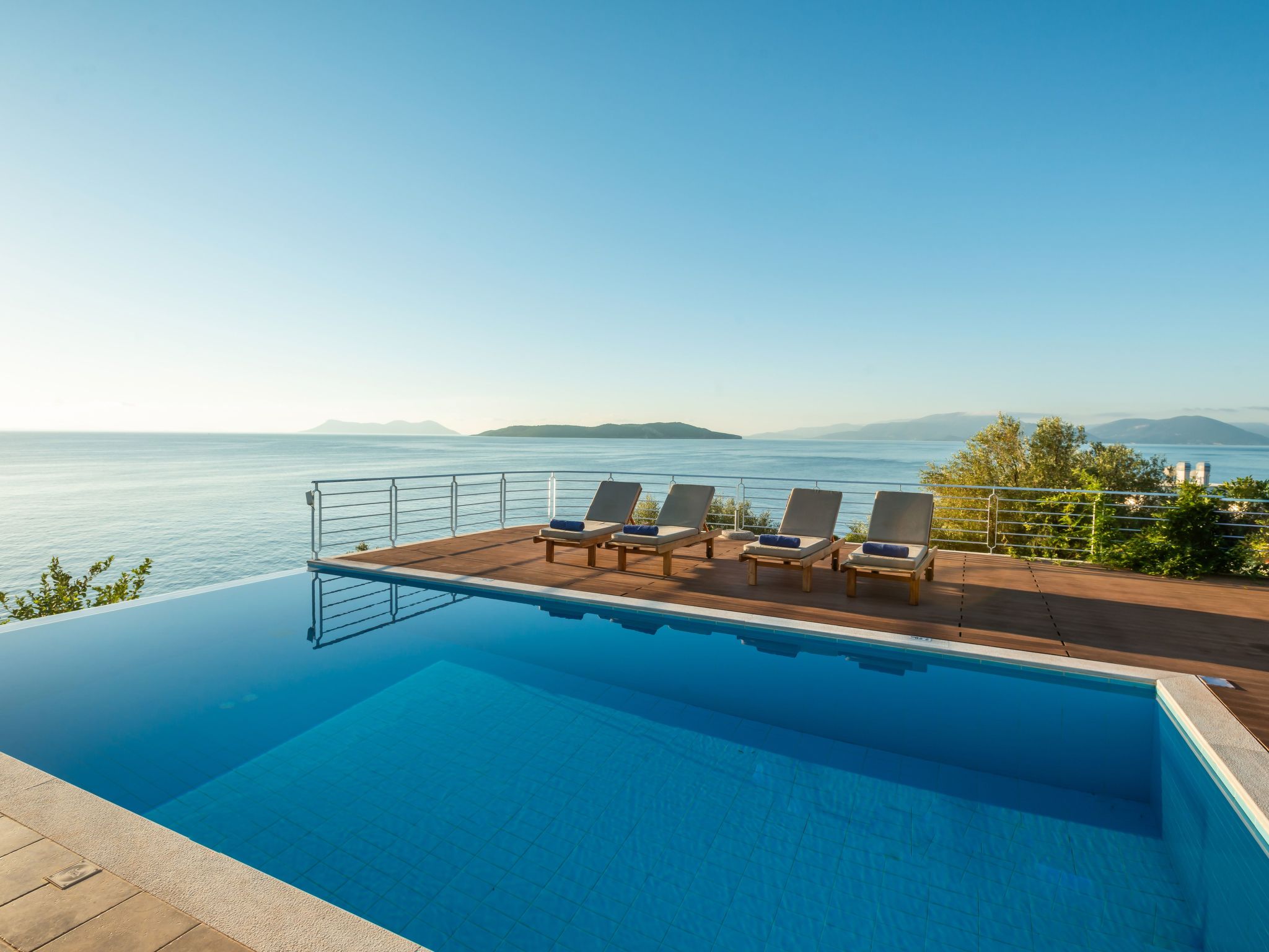 Karavi Villa mit privatem Zugang zum Meer-Buiten