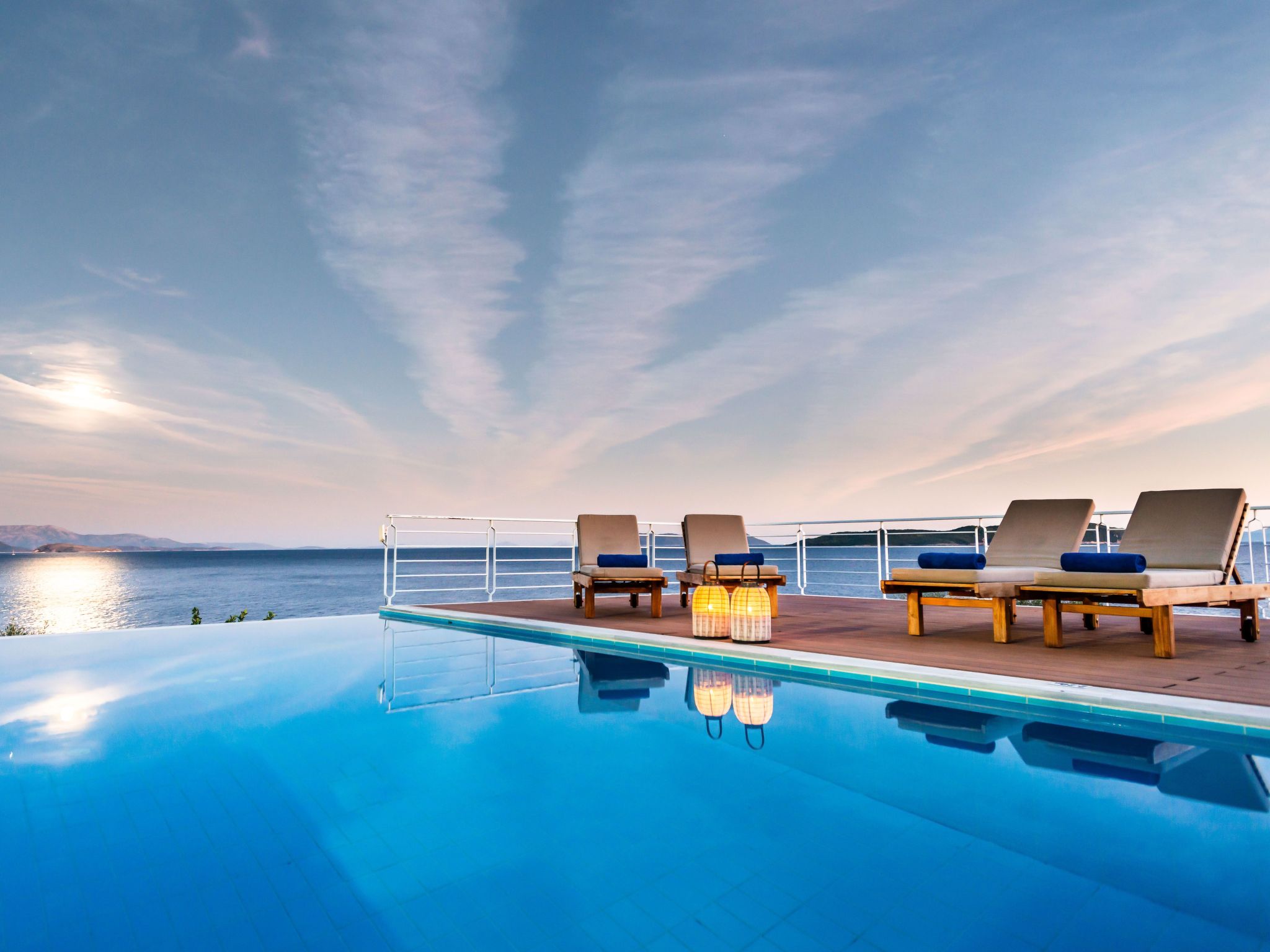 Karavi Villa mit privatem Zugang zum Meer-Buiten