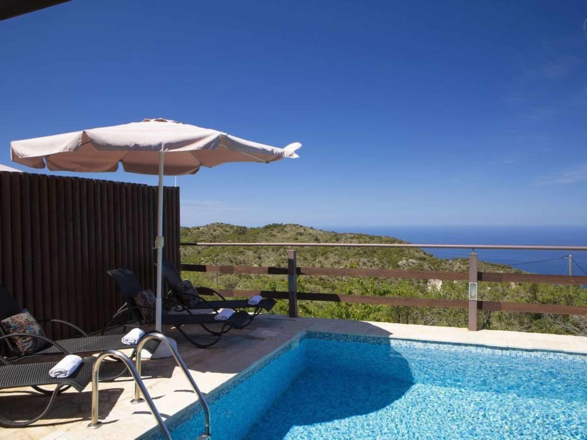 In Apollonii mit privatem Pool-Binnen