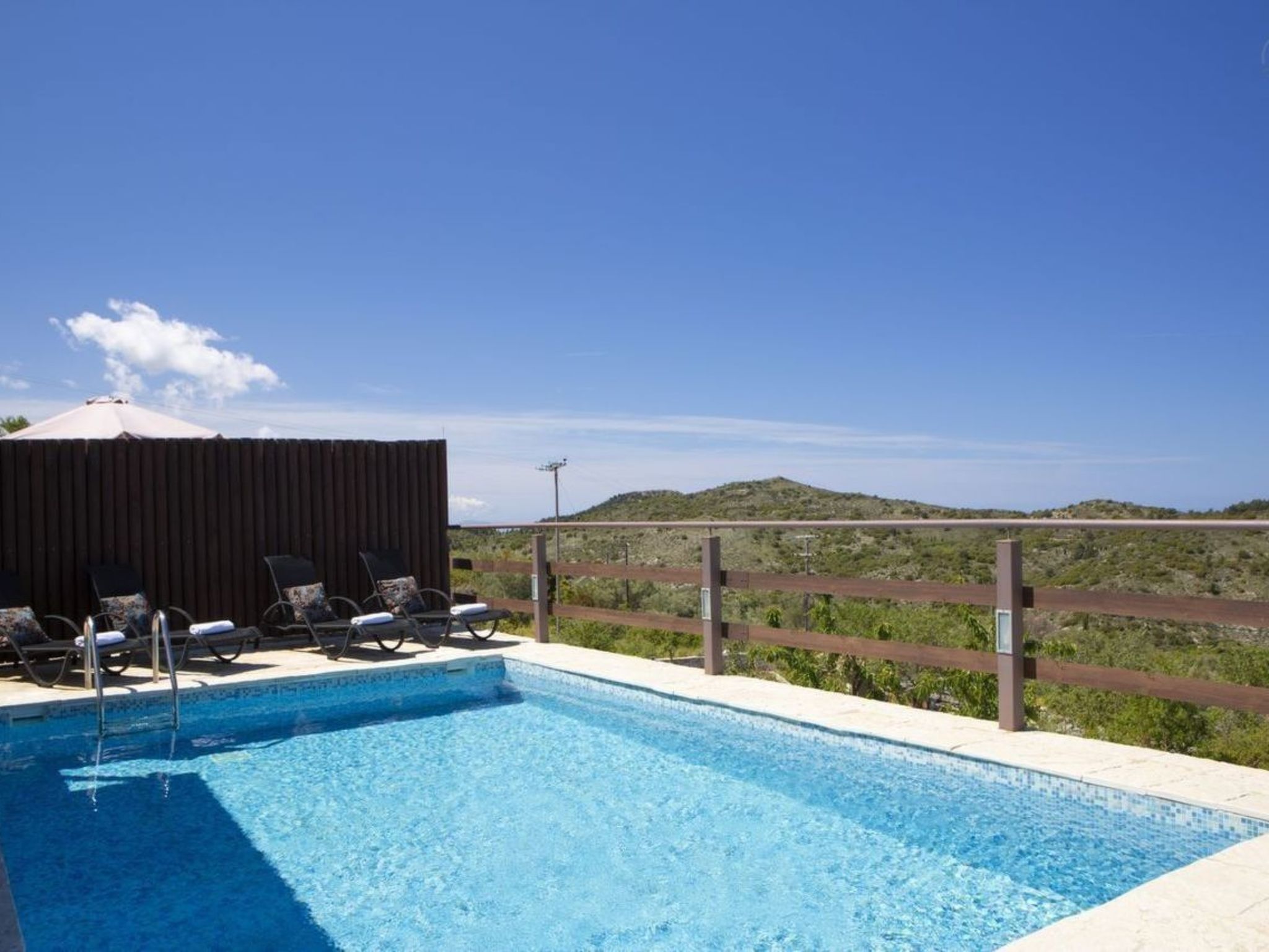 In Apollonii mit privatem Pool-Binnen