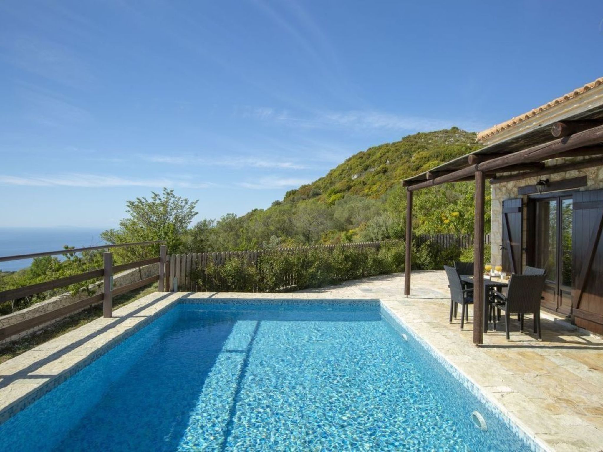 In Apollonii mit privatem Pool-Binnen