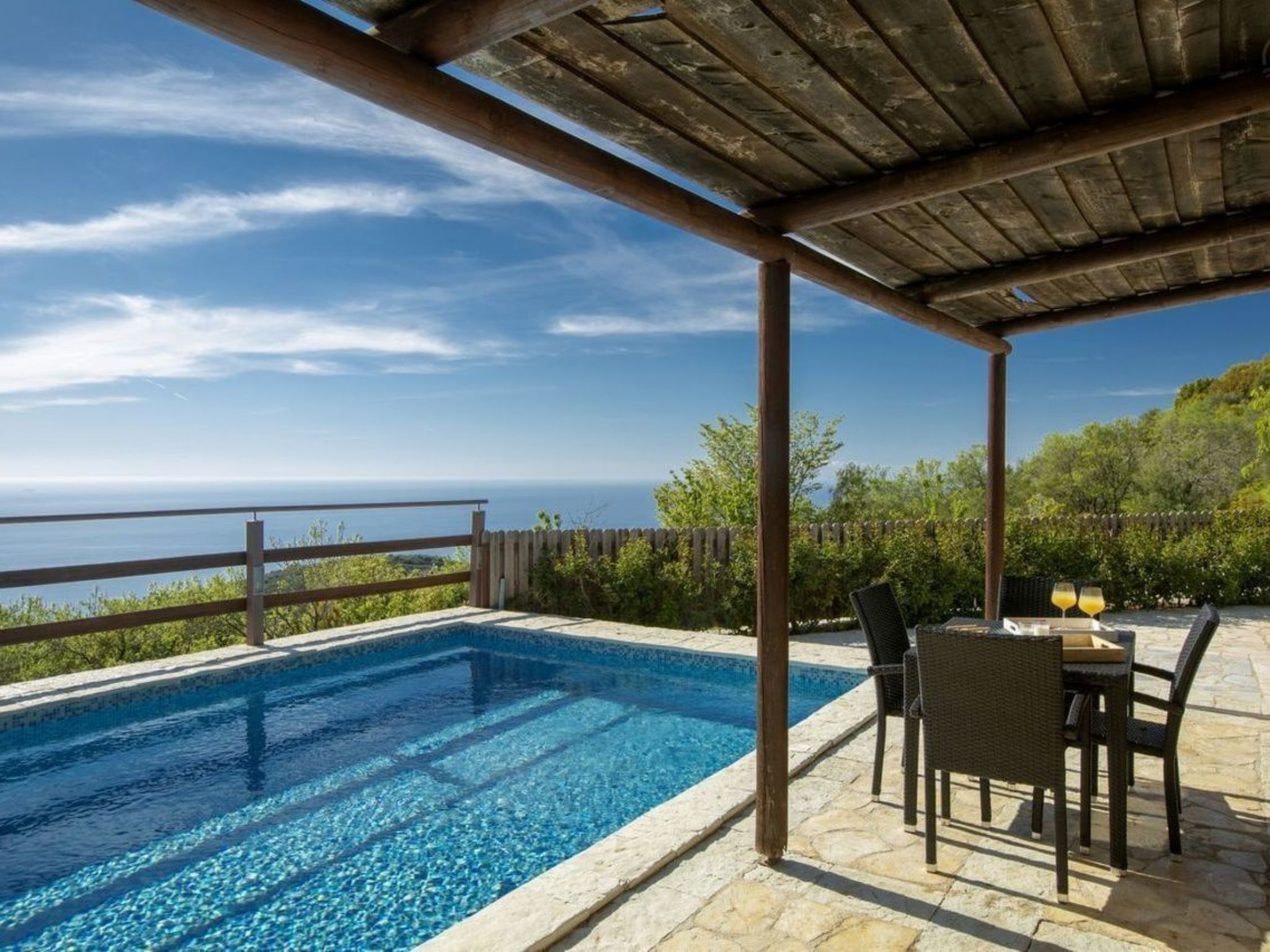 In Apollonii mit privatem Pool-Binnen