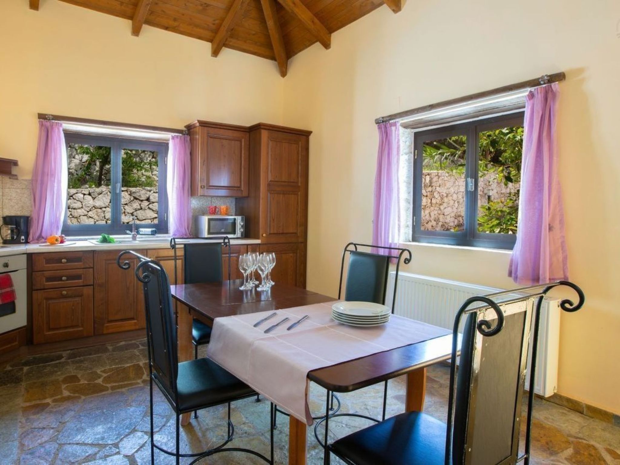 In Apollonii mit privatem Pool-Binnen