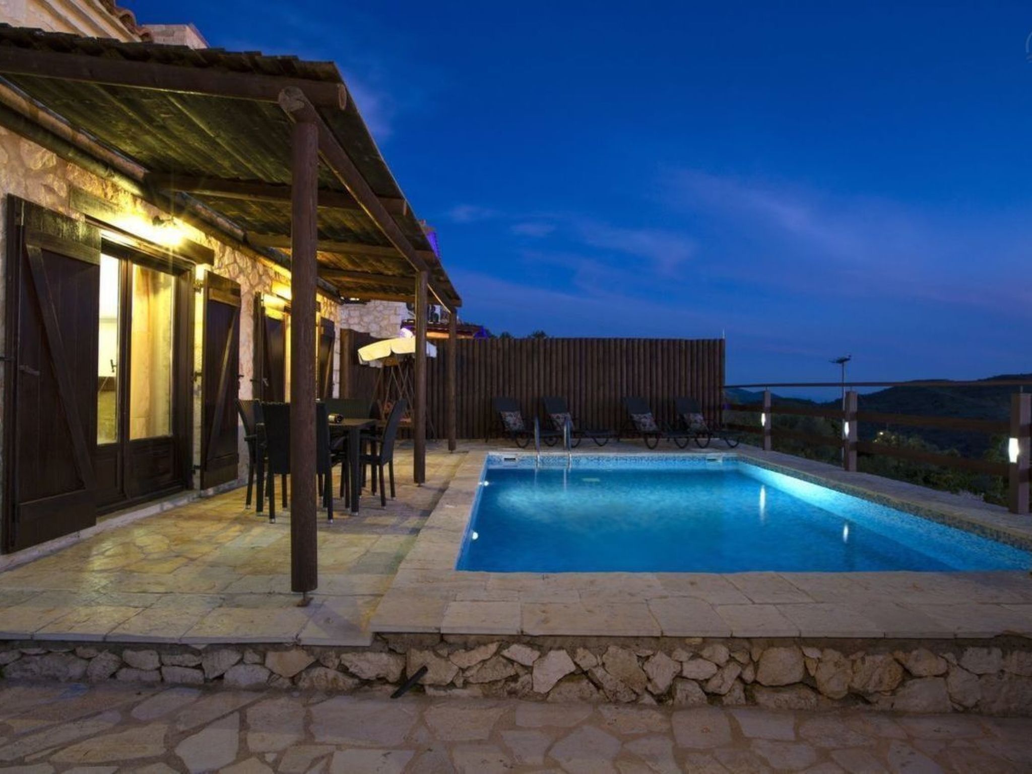 In Apollonii mit privatem Pool-Binnen