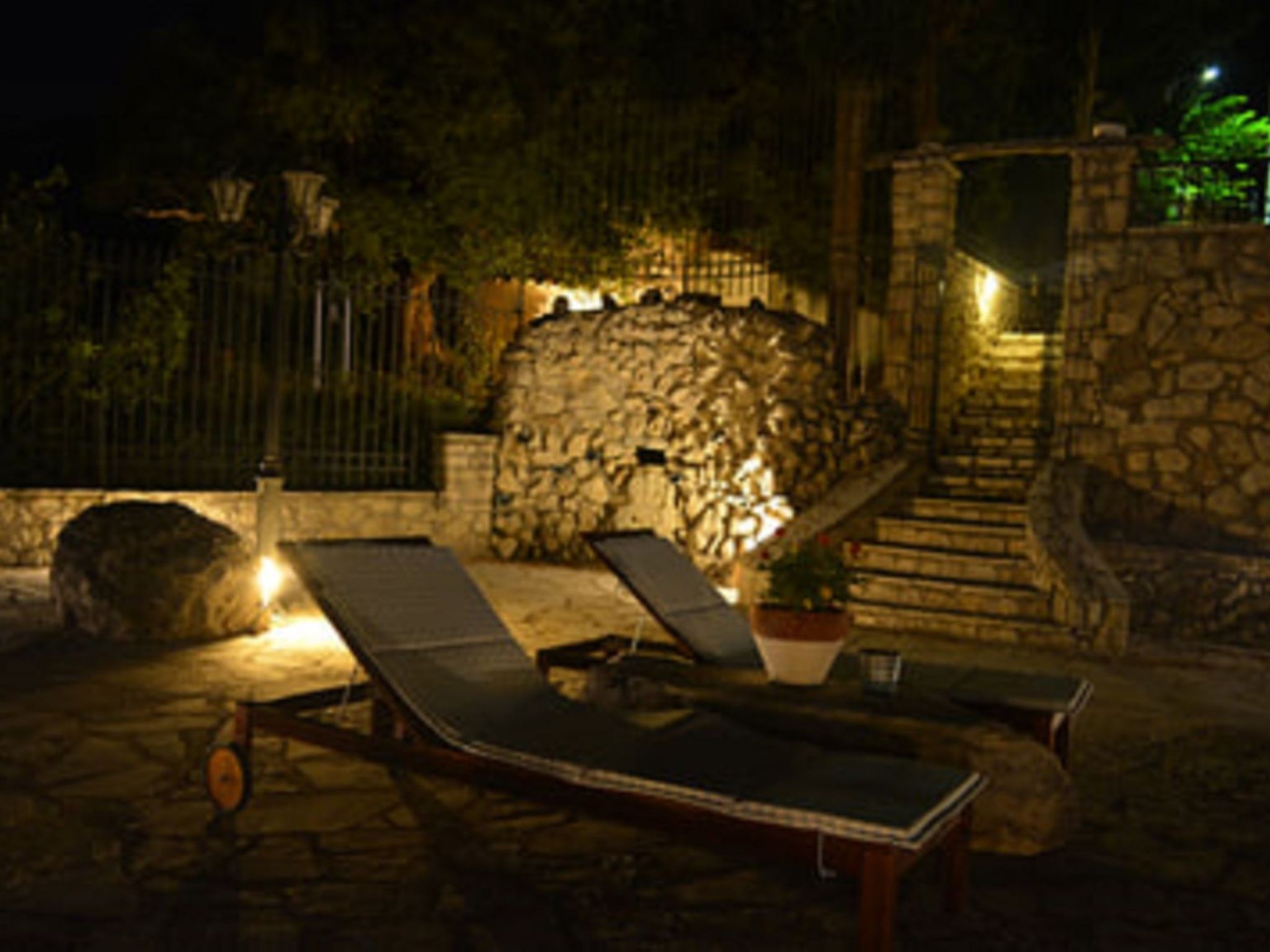 Sommer Dafnopanagia Villa Magda-Image-tags.info