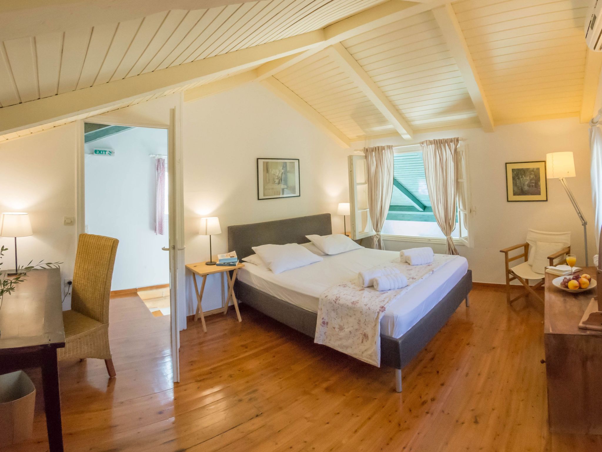 Villa Kiparissi-Binnen