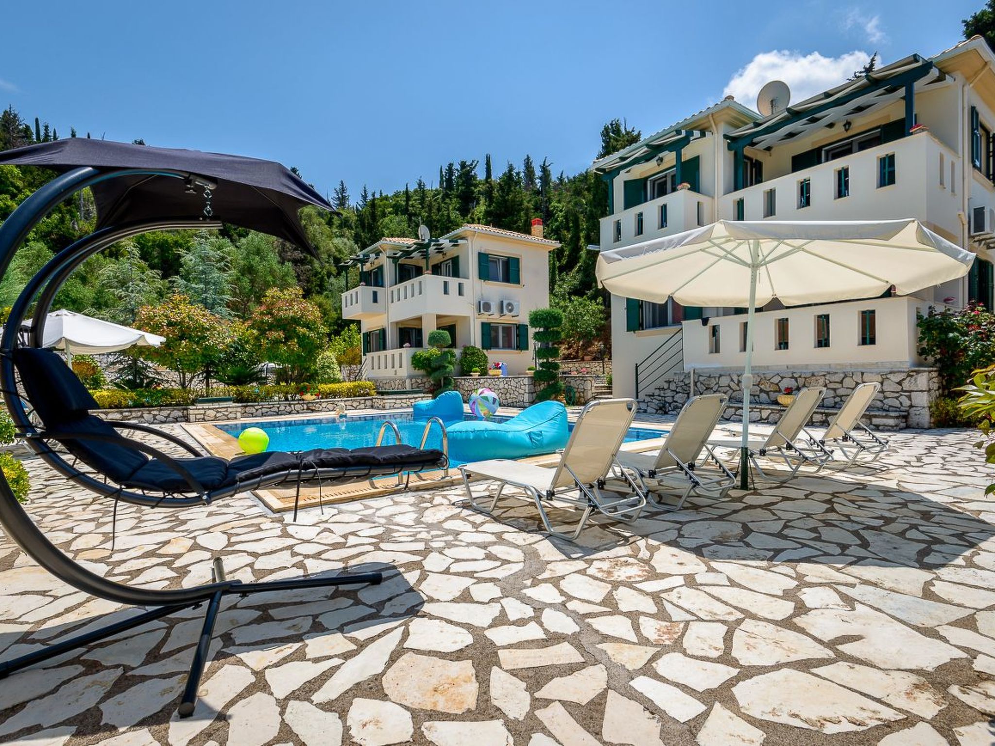 Zwei Villen mit privatem Pool, Aussicht, sehr nah an den Stränden