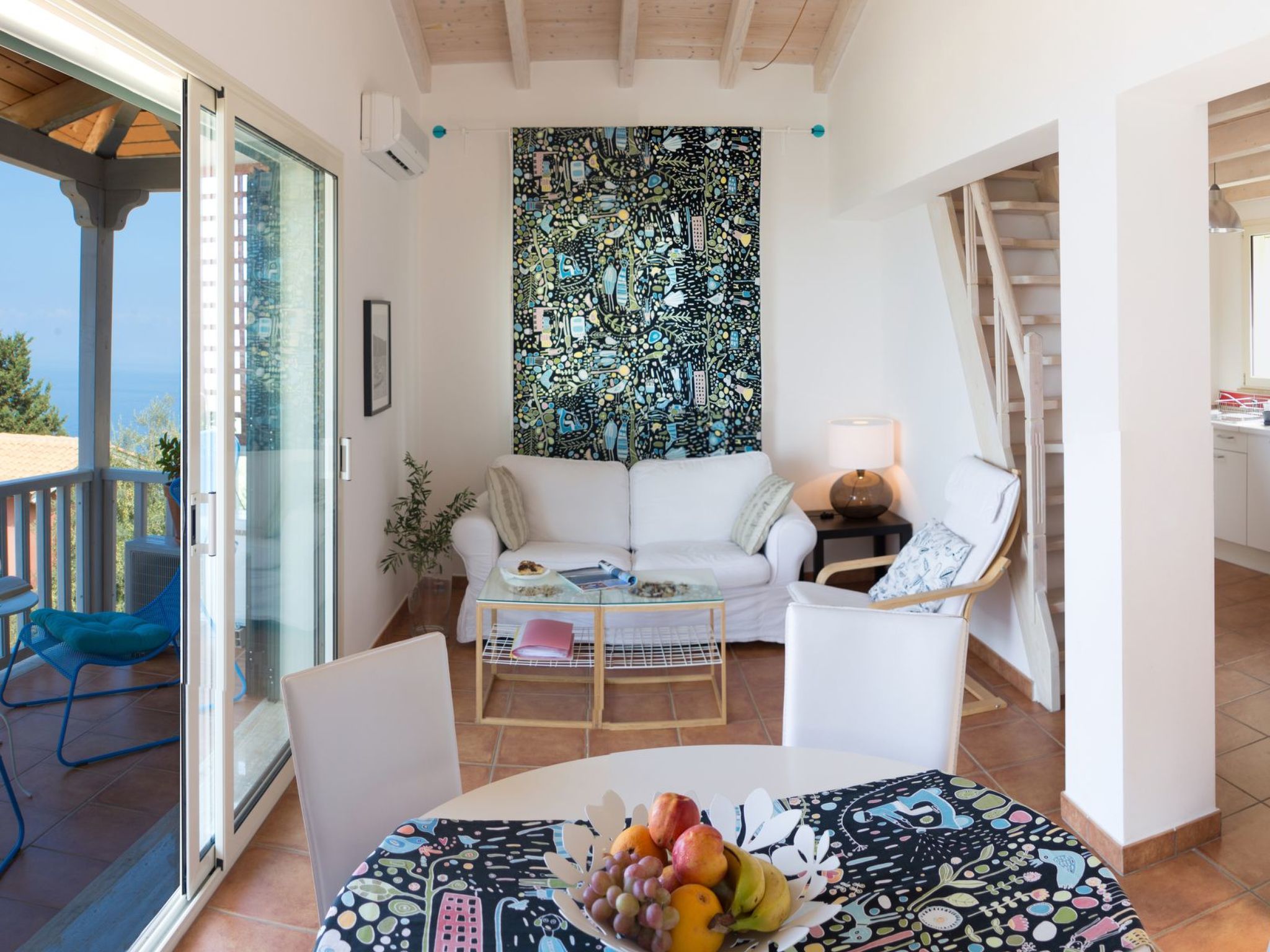 Villa mit Pool und majestätischem Meerblick-Binnen