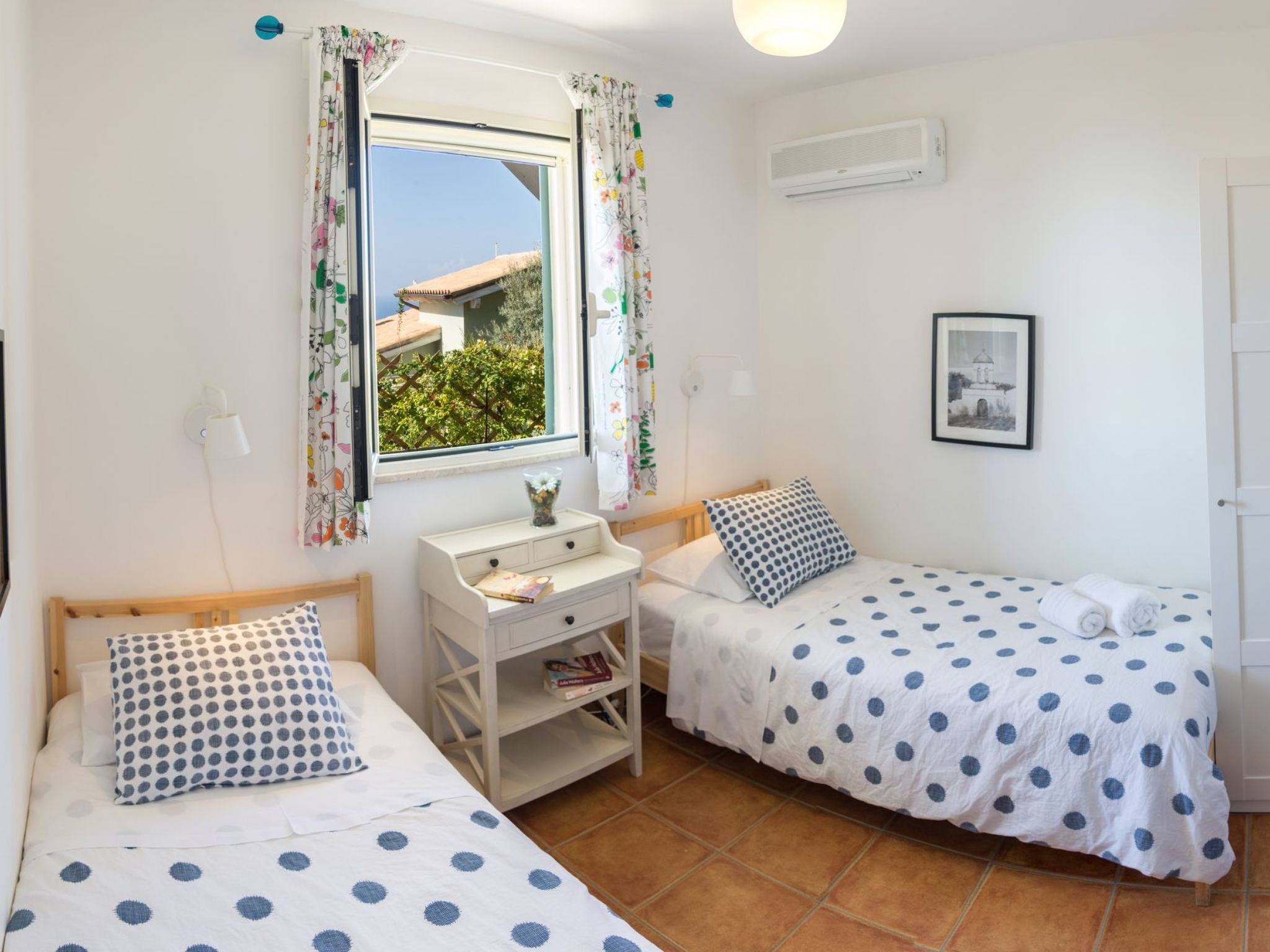 Villa mit Pool und majestätischem Meerblick-Binnen