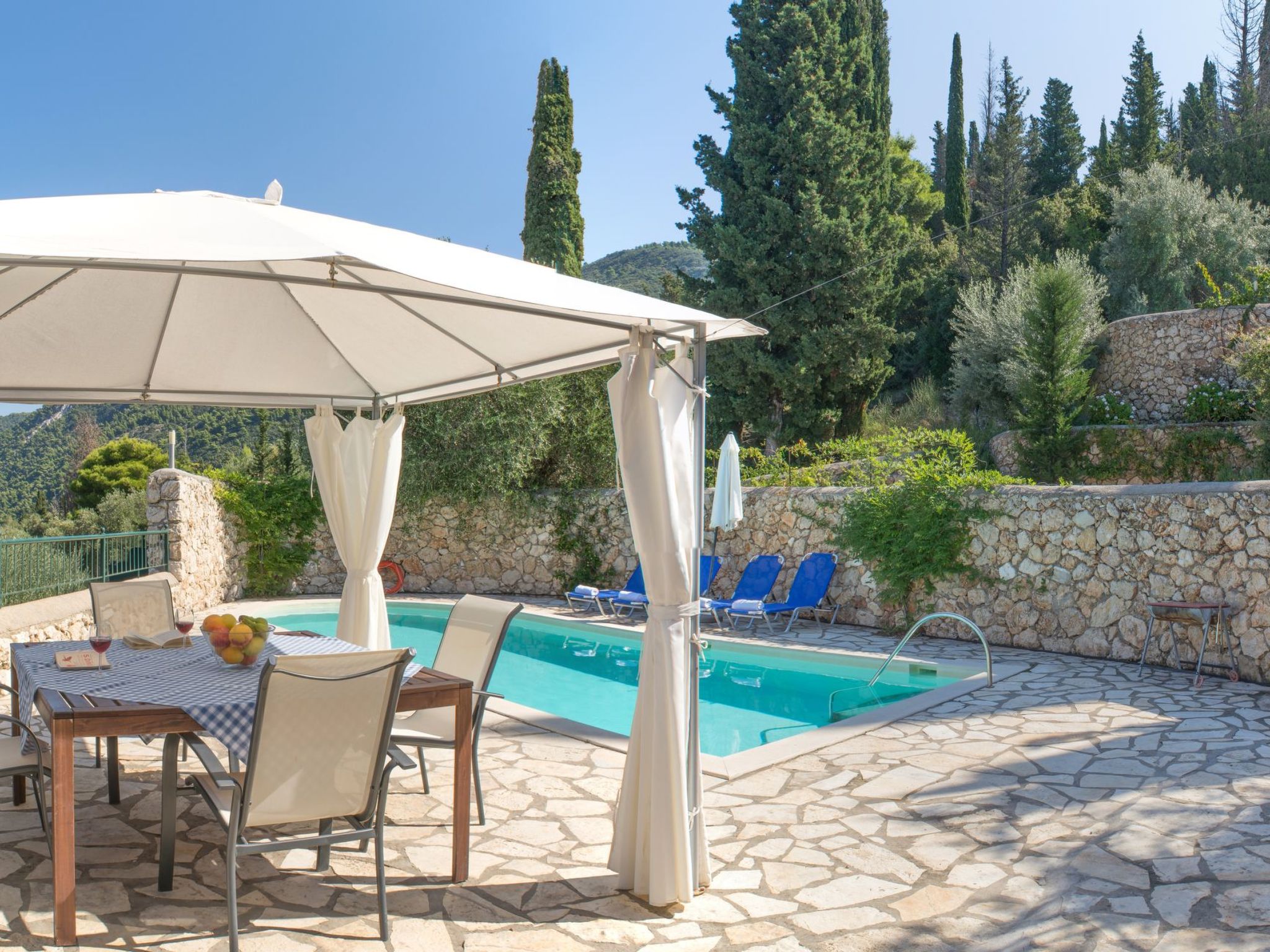 Villa Spiaggia Dorata mit privatem Pool-Binnen