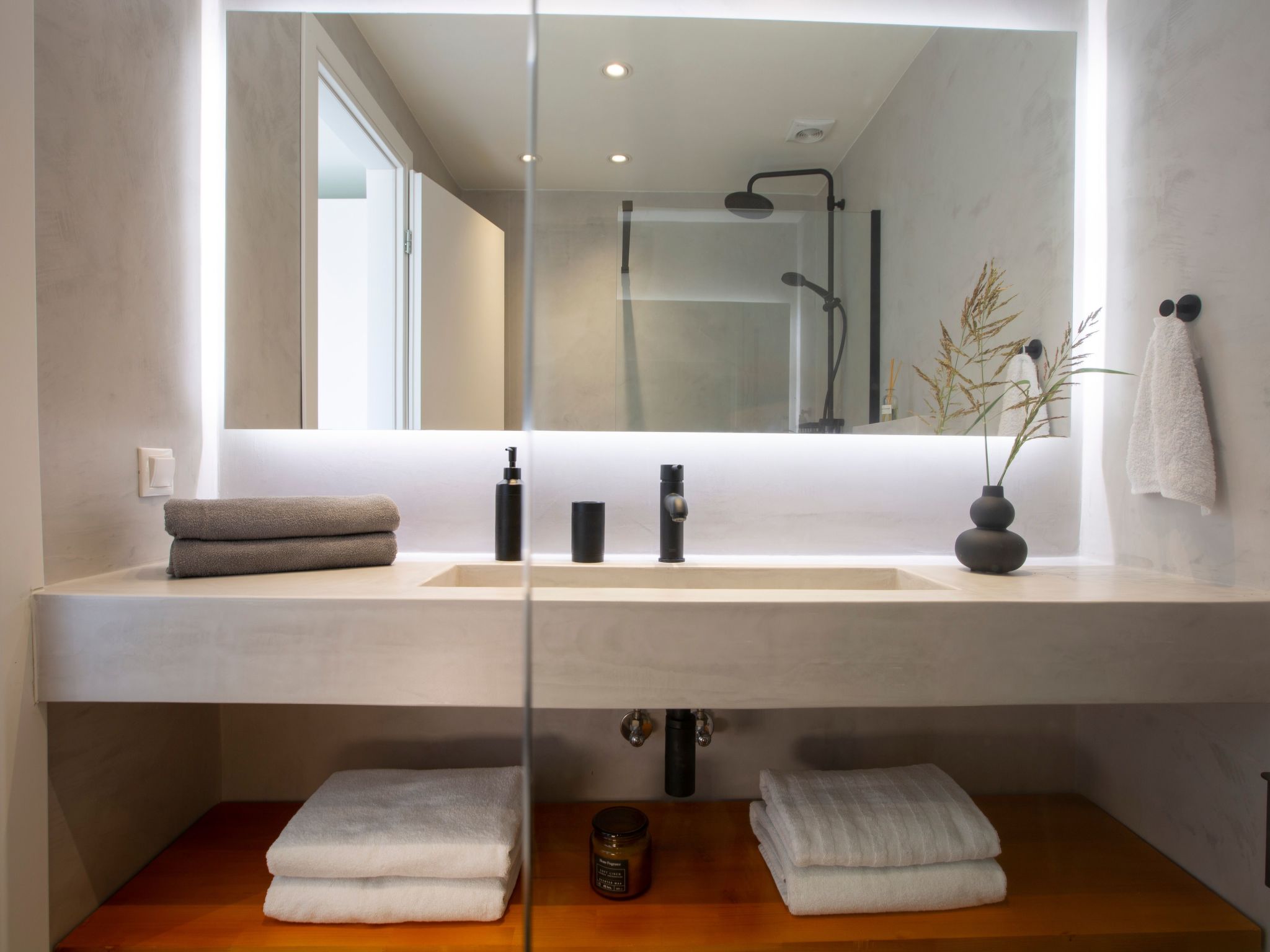 Ferienvilla "Yoni Villa" mit Infinity Pool