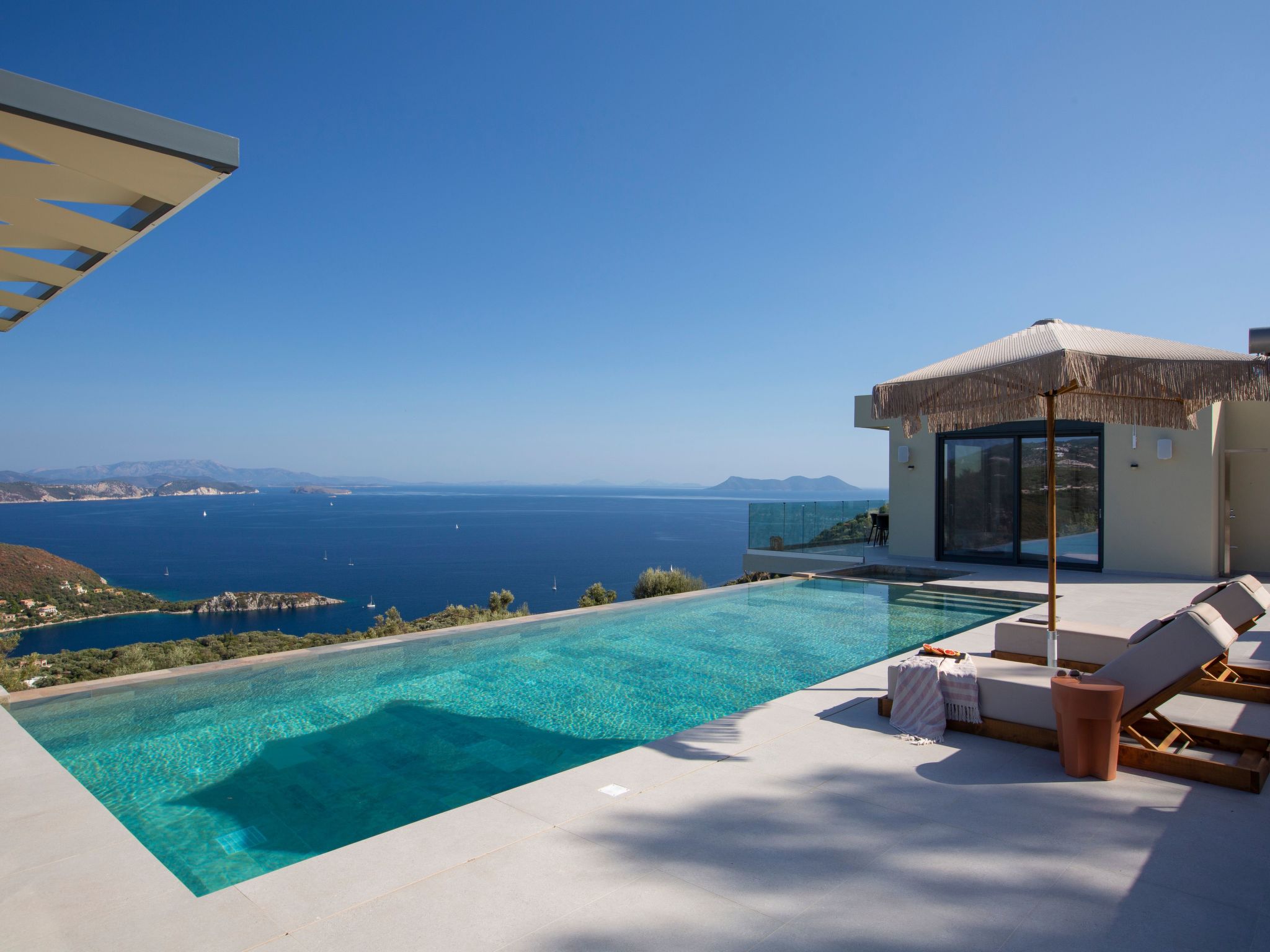 Ferienvilla "Yoni Villa" mit Infinity Pool-Binnen