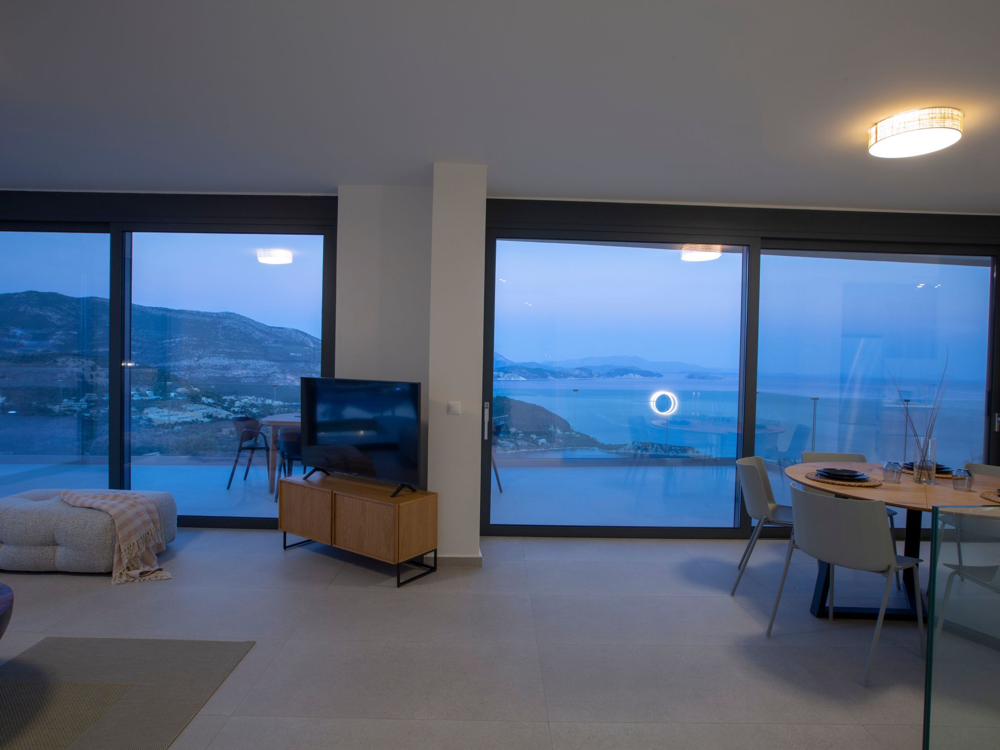 Ferienvilla "Yoni Villa" mit Infinity Pool-Buiten