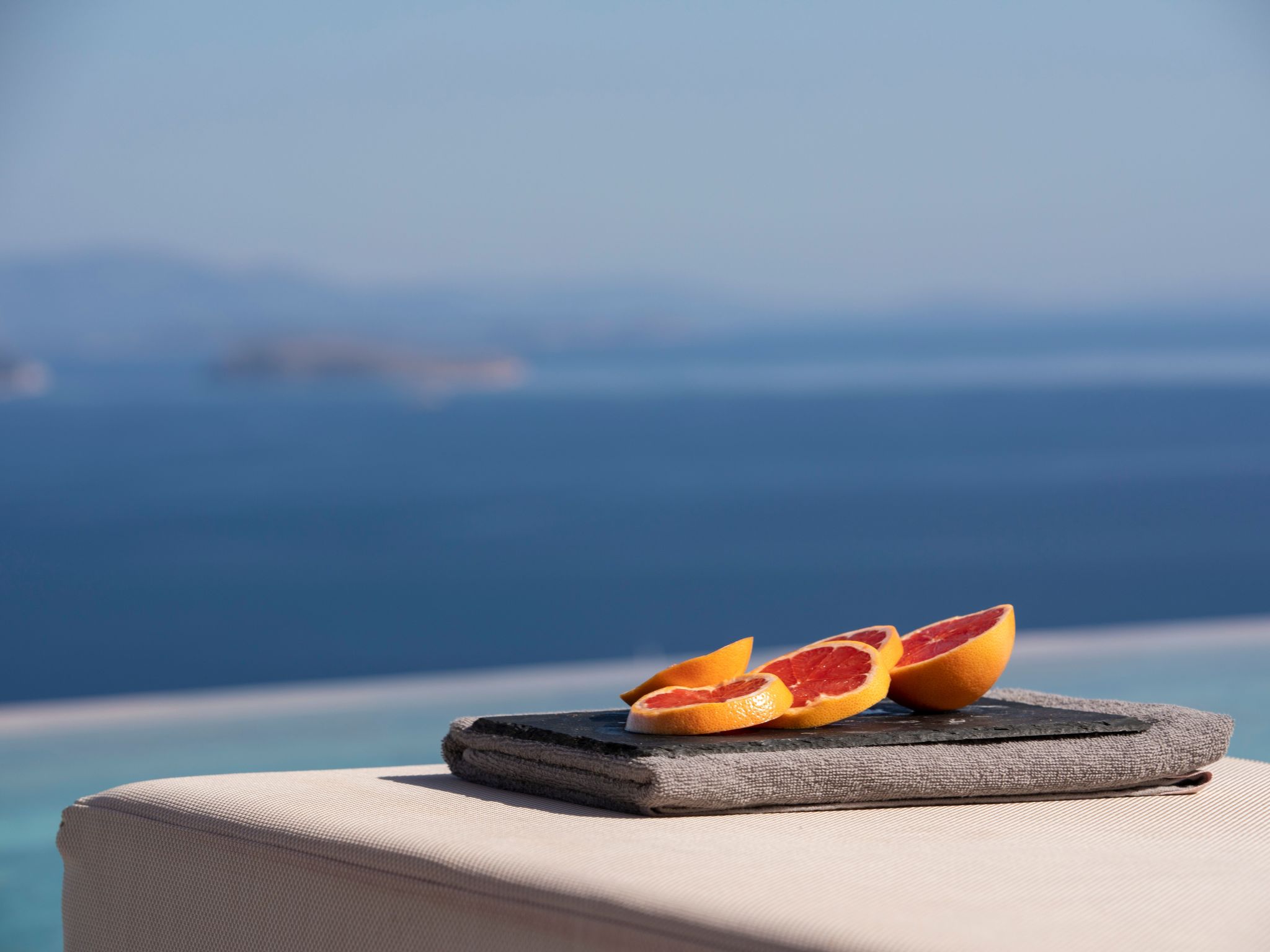 Ferienvilla 'Yoni Villa' mit Infinity Pool