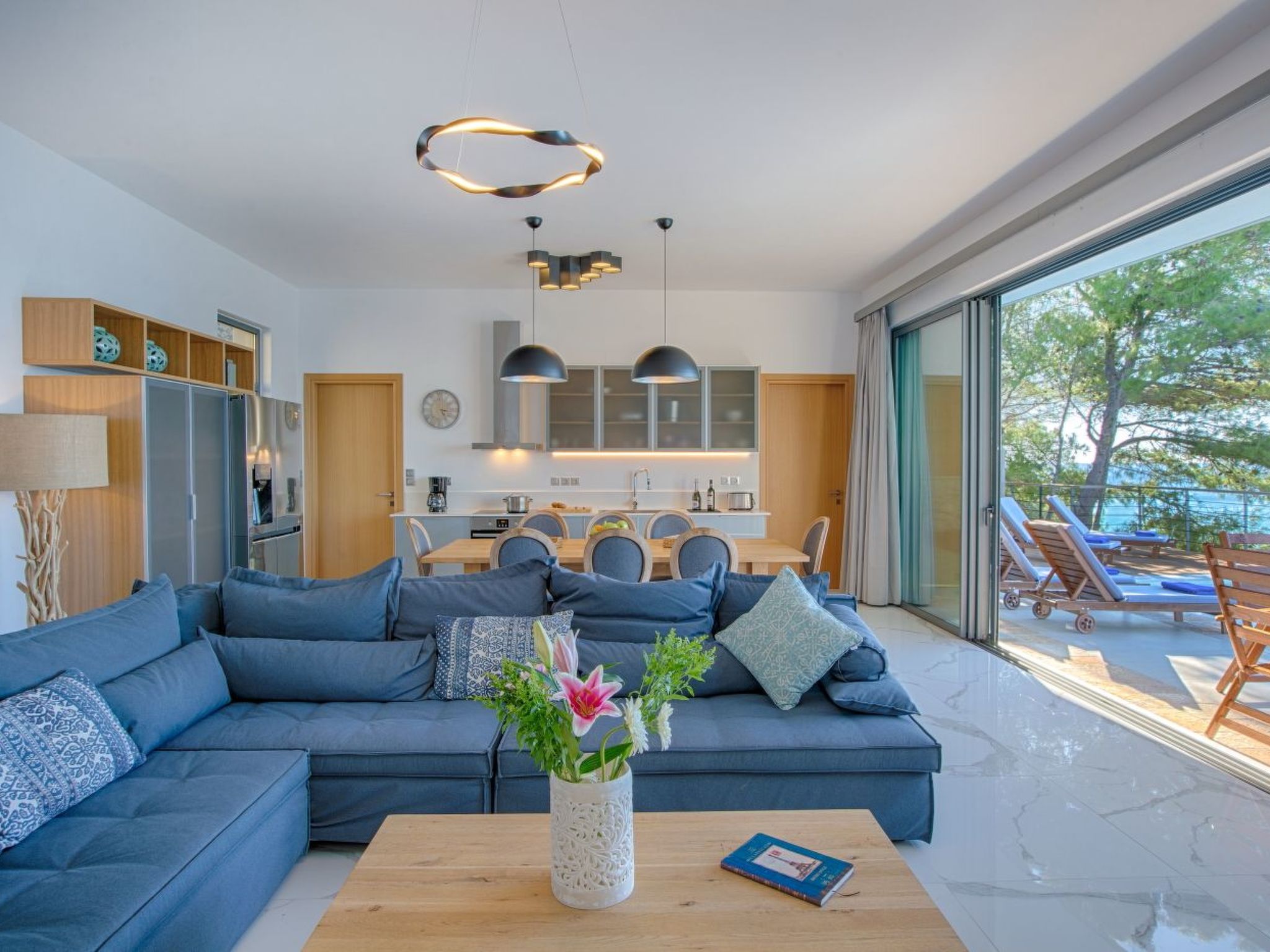 Milos Bay Villas- Brandneue moderne Villa mit spektakulärem Blick auf den Stran-Binnen