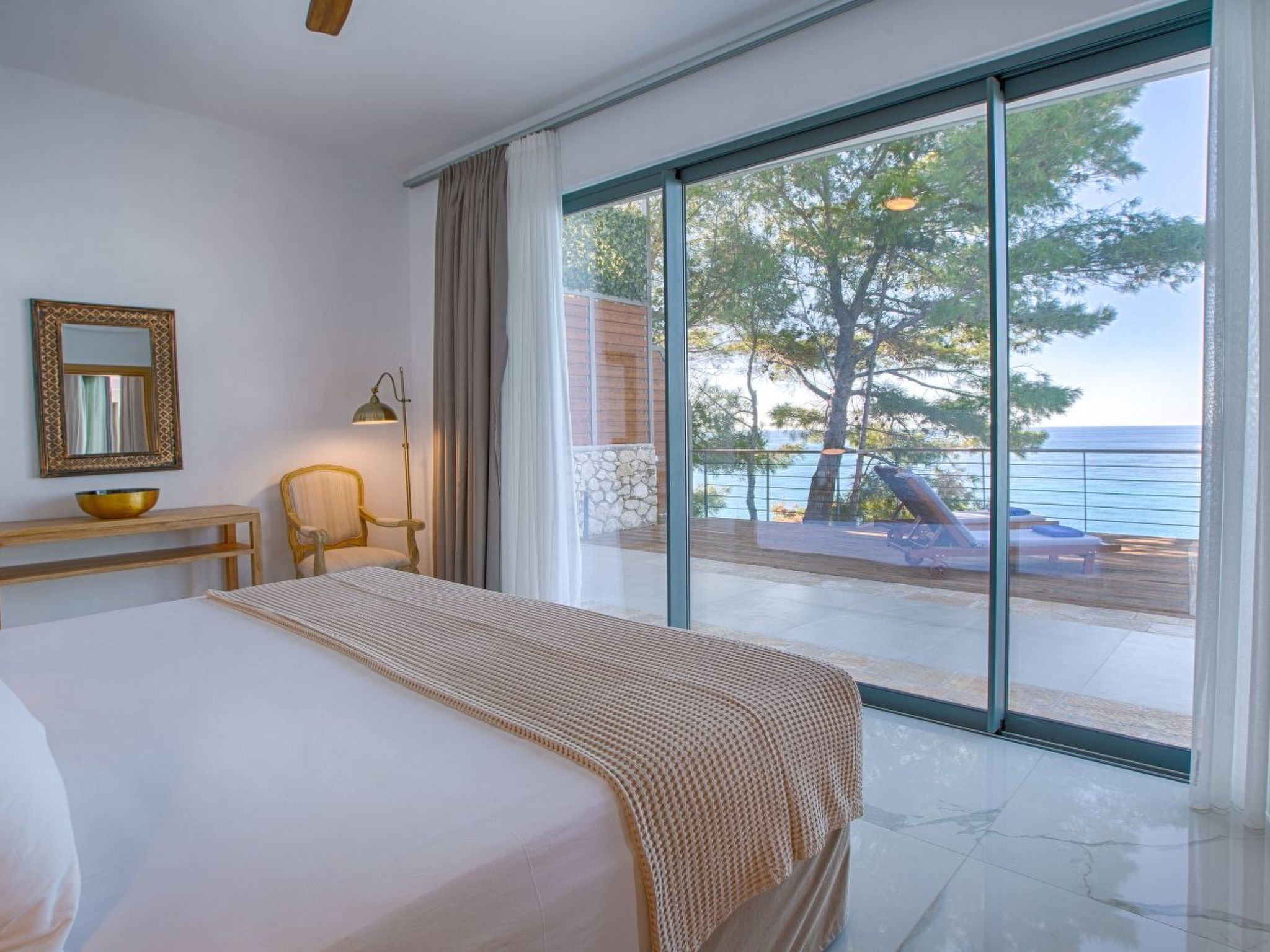 Milos Bay Villas- Brandneue moderne Villa mit spektakulärem Blick auf den Stran-Binnen