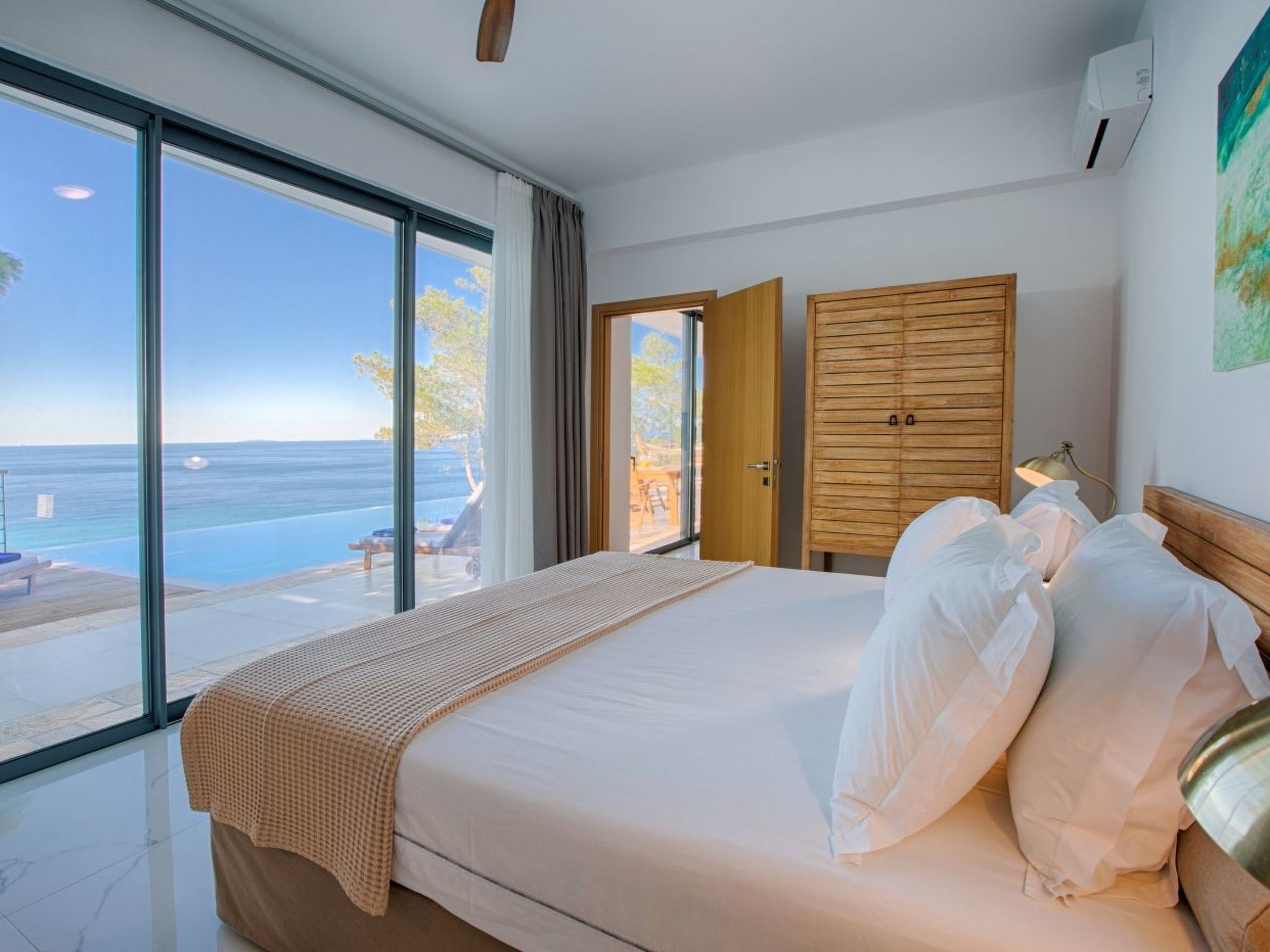 Milos Bay Villas- Brandneue moderne Villa mit spektakulärem Blick auf den Stran-Binnen