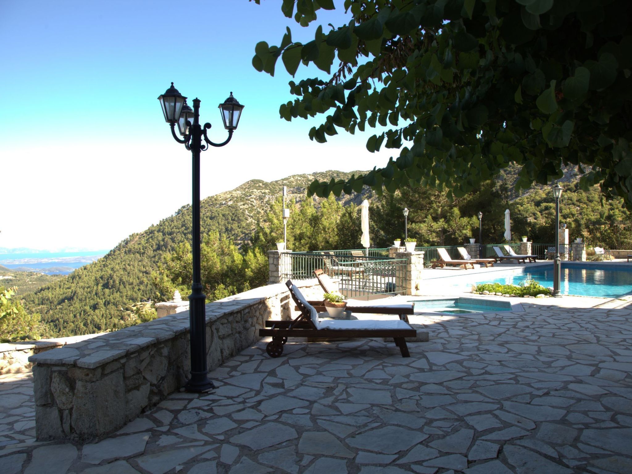Sommer Dafnopanagia Luxusstudio Ourania — Terrace (4 of 45)