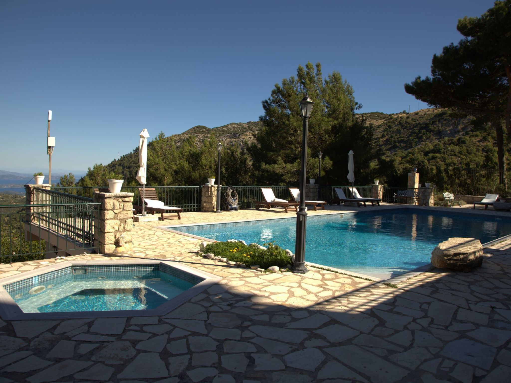 Sommer Dafnopanagia Luxusstudio Ourania — Pool Outdoor (2 of 45)