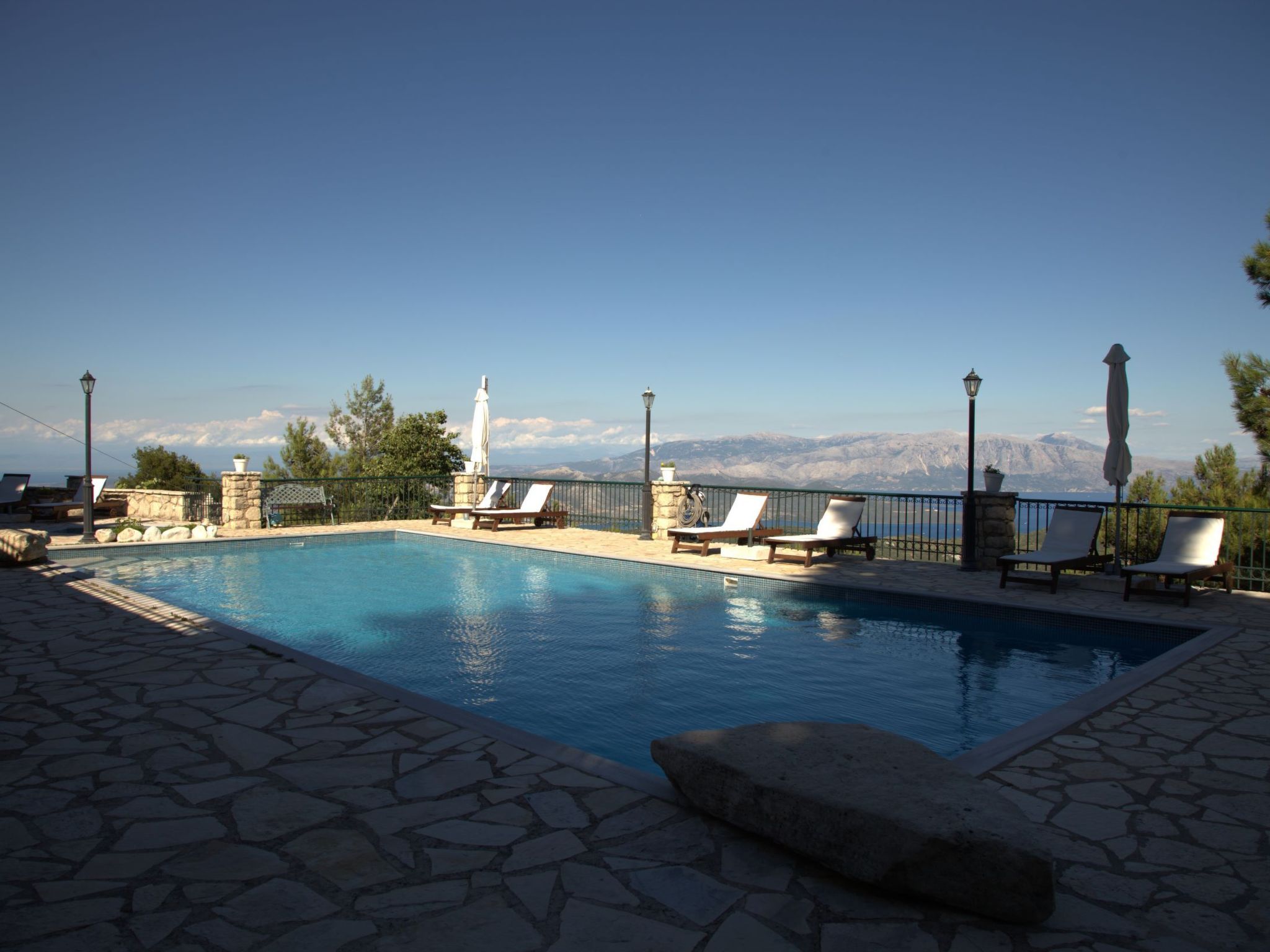 Sommer Dafnopanagia Luxusstudio Ourania — Terrace (5 of 45)
