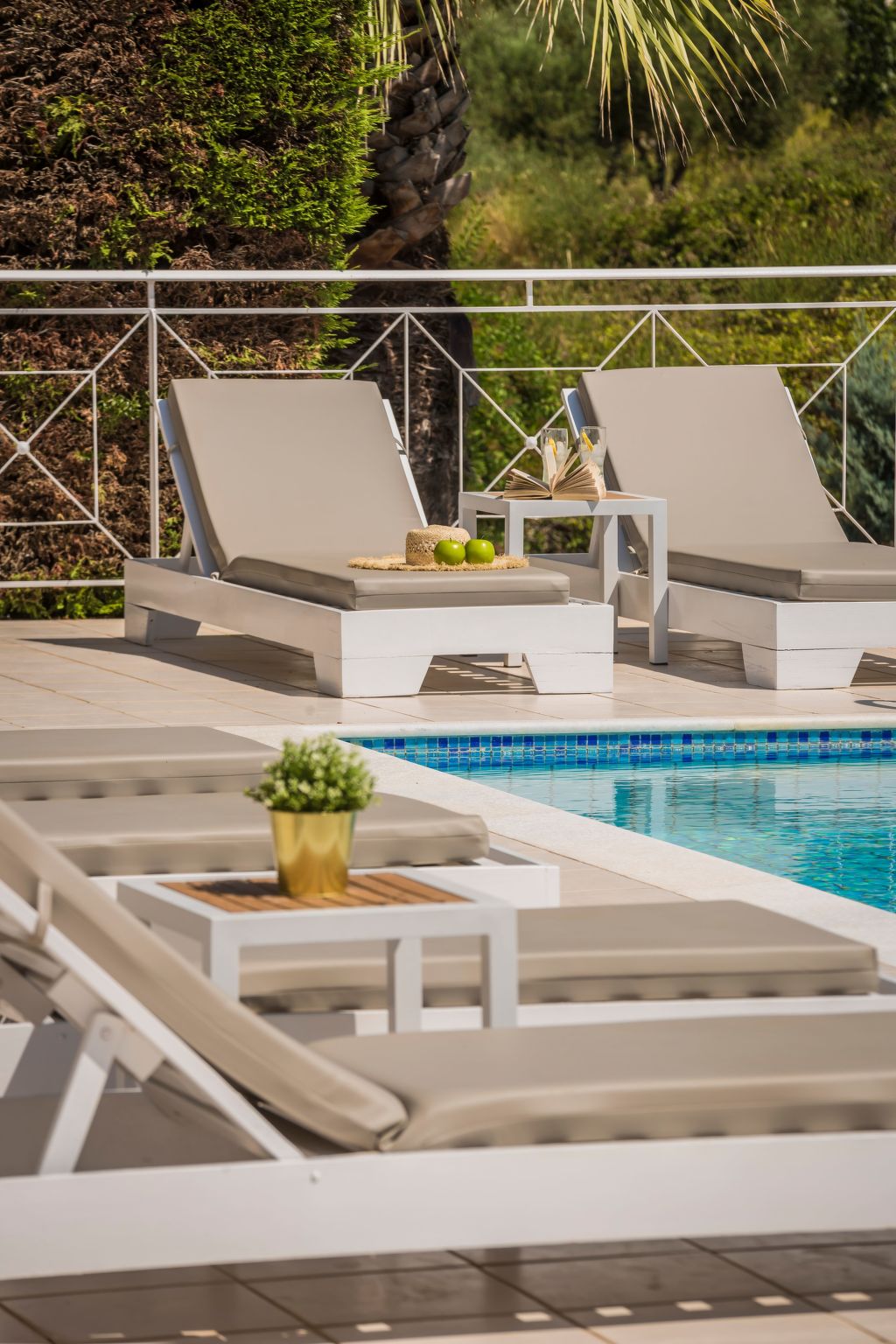 Luxusvilla Thalassa, direkt am Meer-Image-tags.info