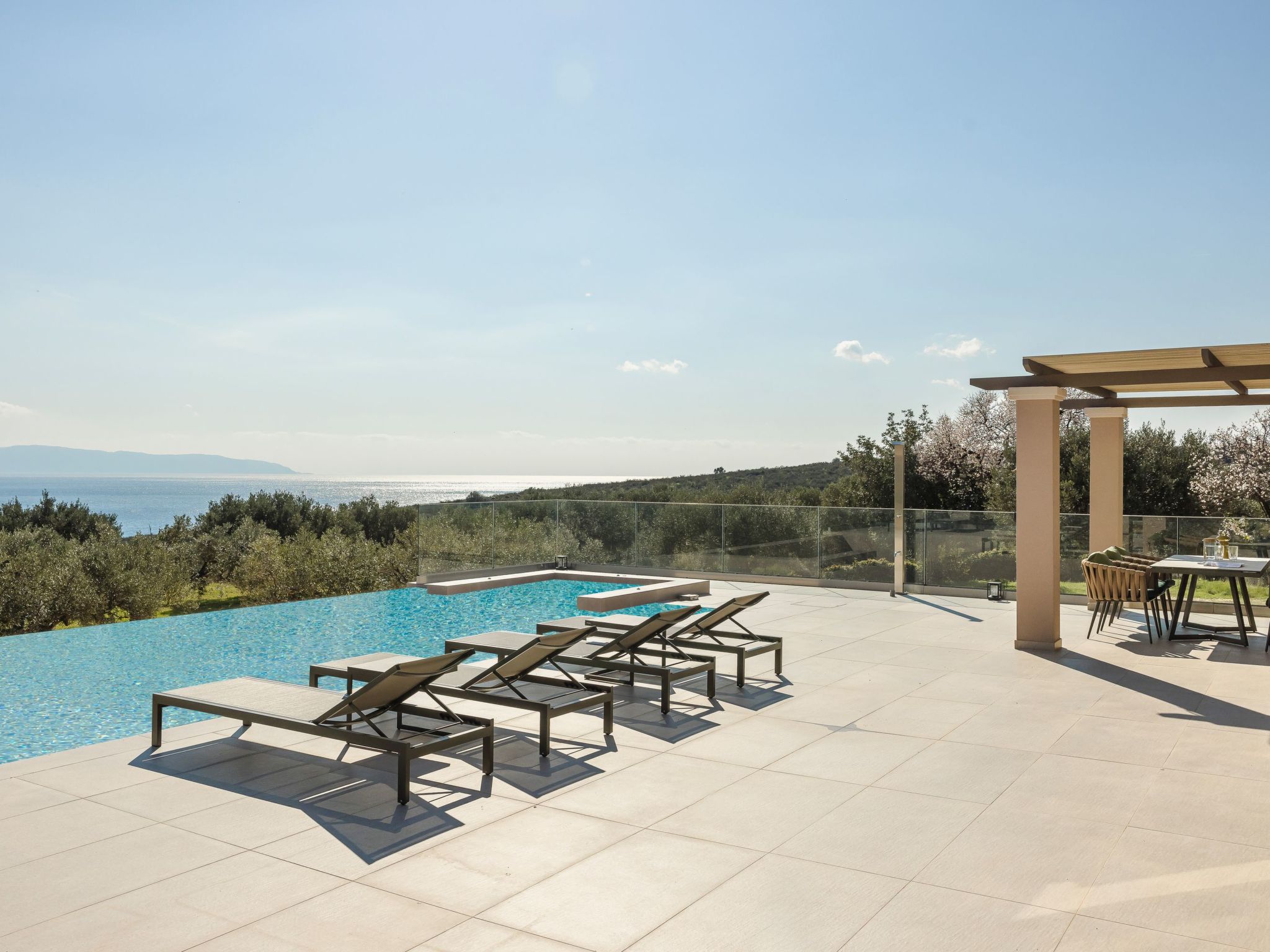 Villa Oro von Agathera-Dehors