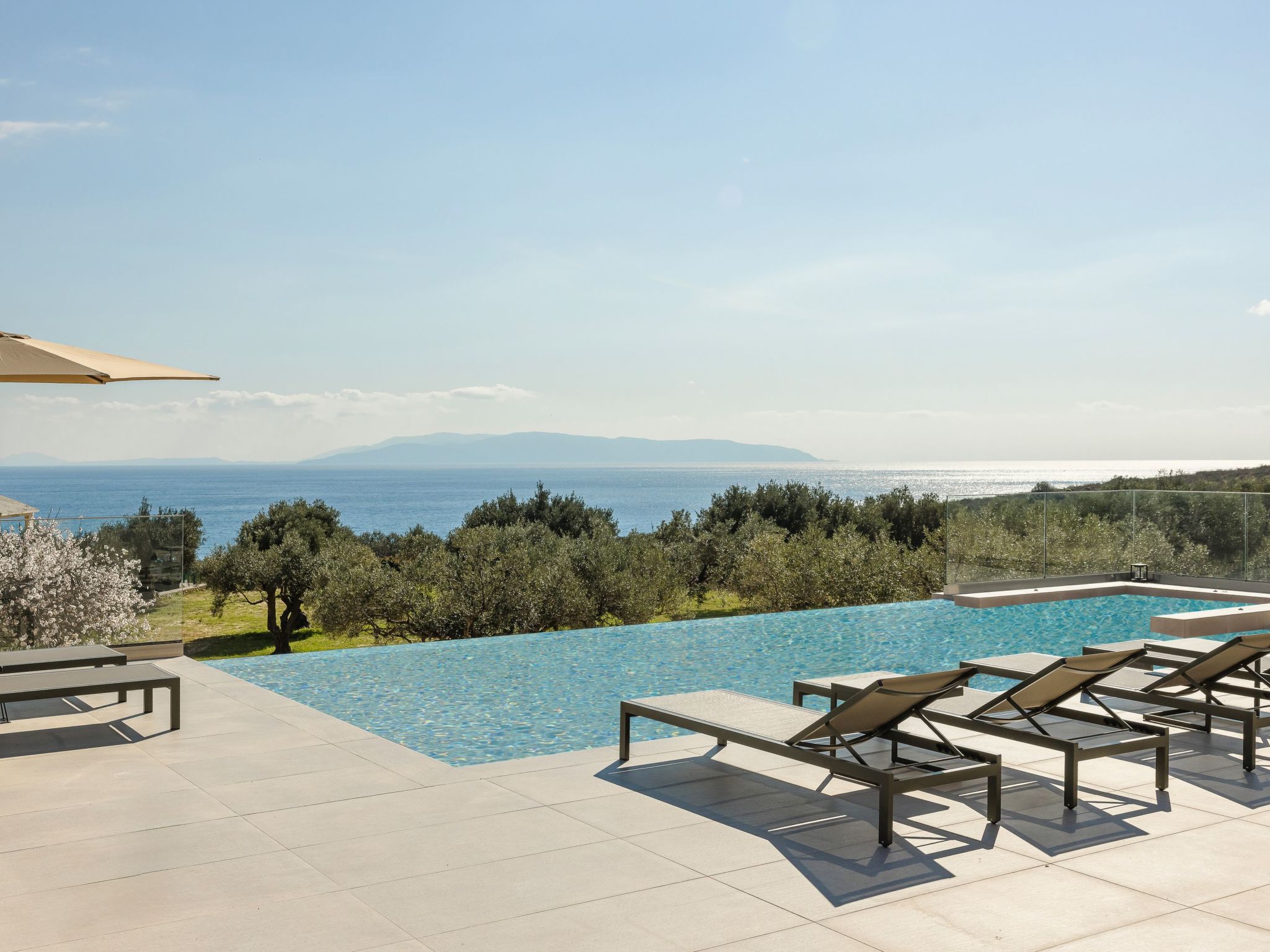 Villa Oro von Agathera-Dehors