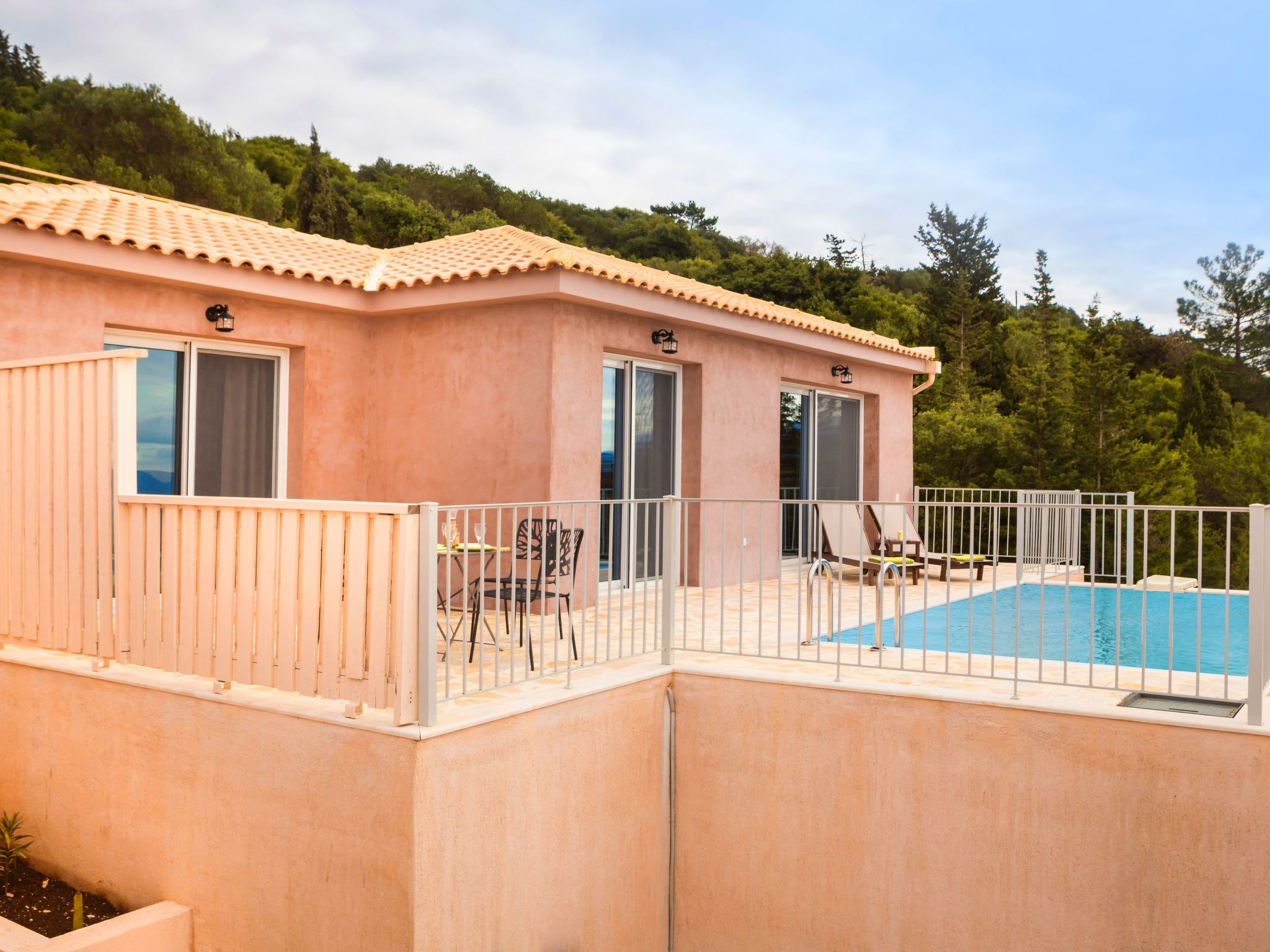 Entspannende Villa Helios mit fantastischer Aussicht-Buiten